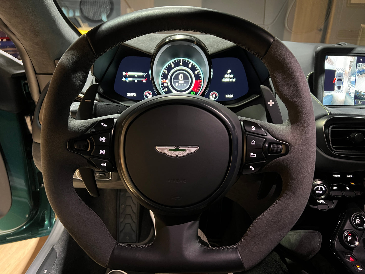 已售出-2022 Aston Martin Vantage F1 Edition 總代理