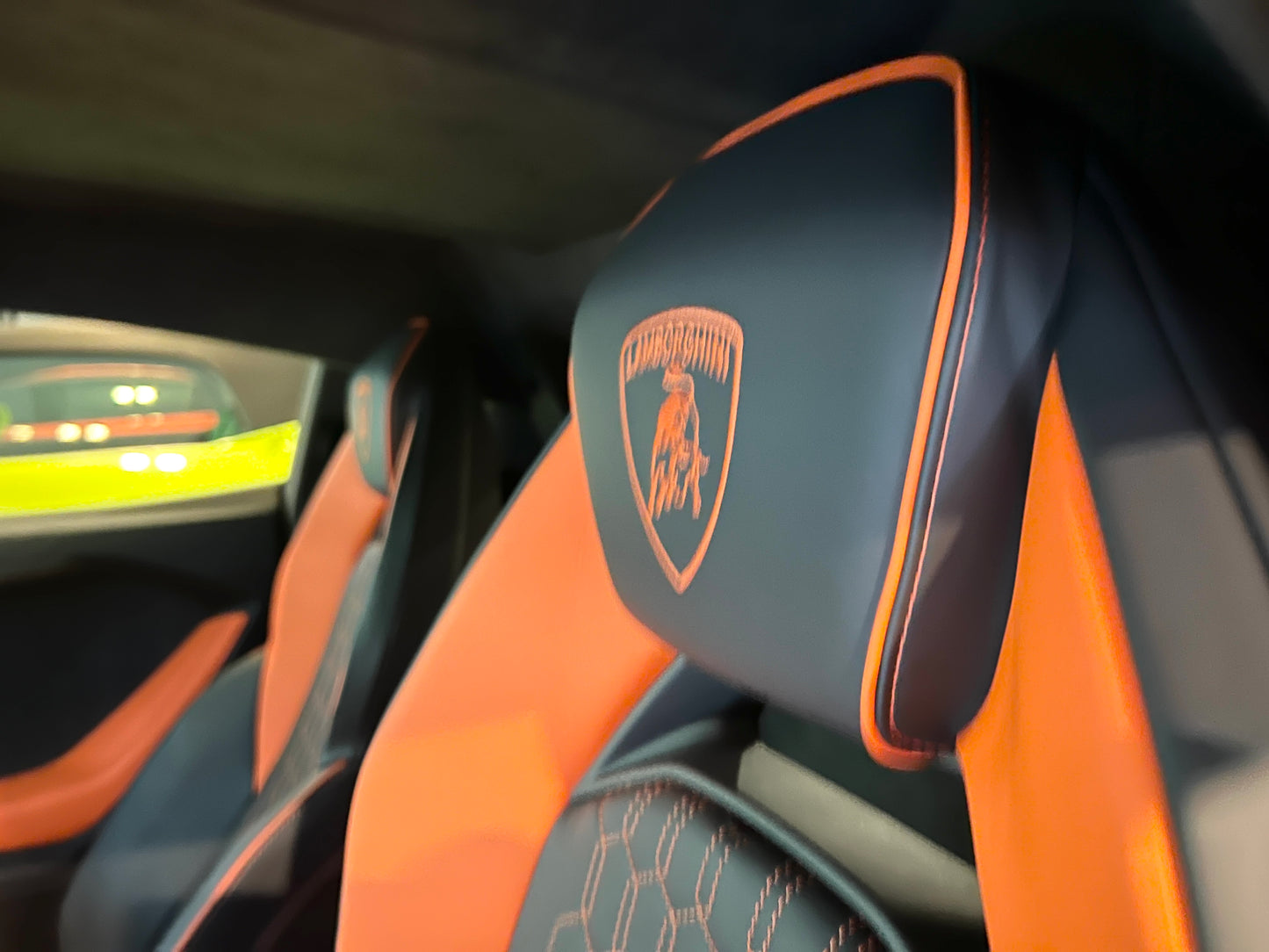 已售出-Lamborghini Revuelto 總代理