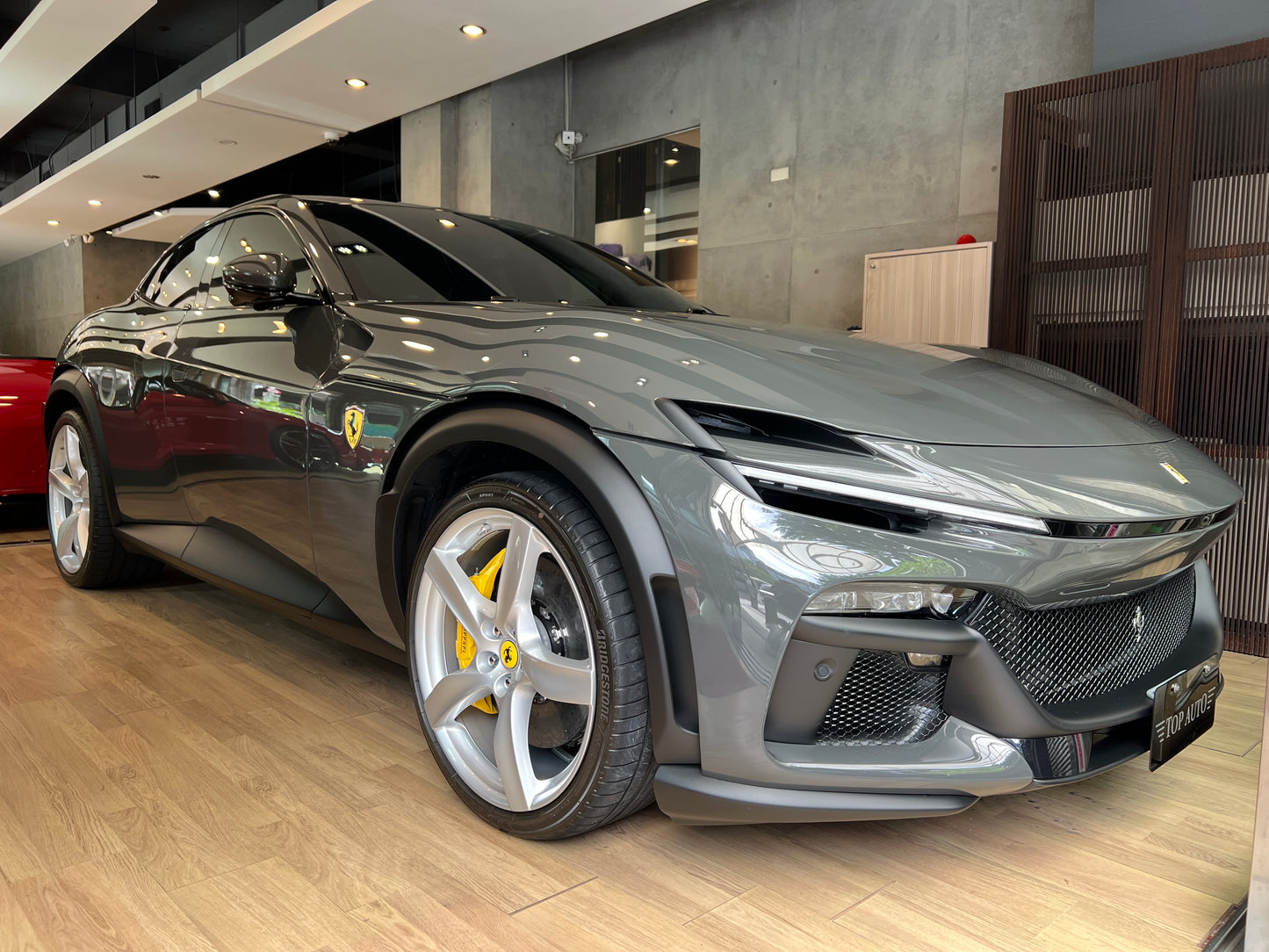 **2024 Ferrari Purosangue 總代理