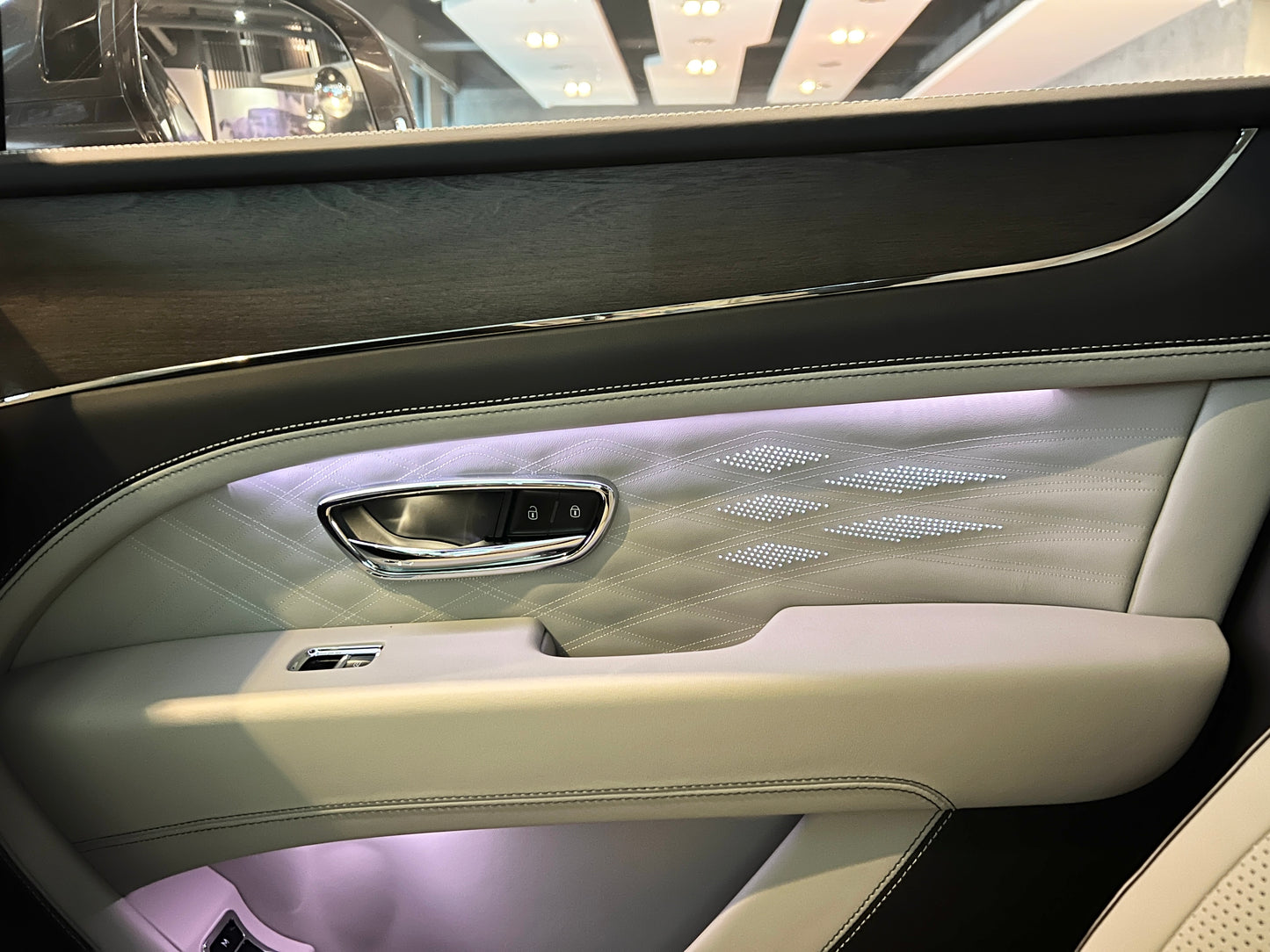 2023 Bentley Bentayga EWB Azure 總代理 一手車|台北超跑專賣|TopAuto 豐群汽車