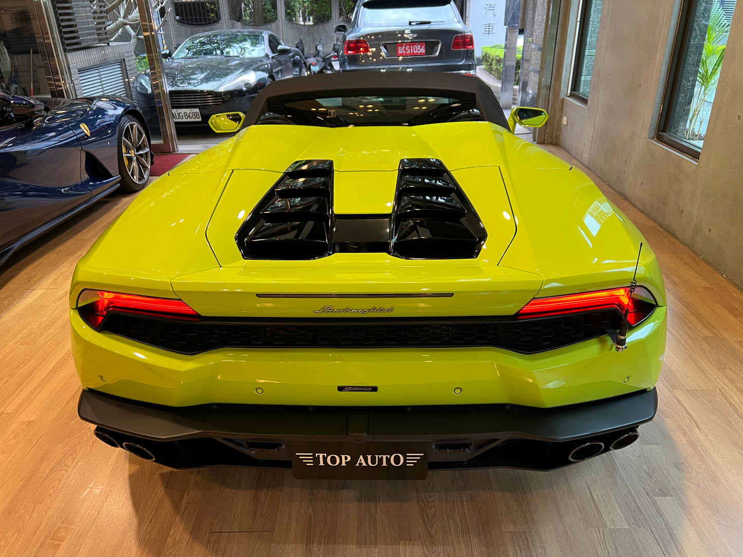 已售出-2018 Lamborghini Huracan Spyder一手車 總代理