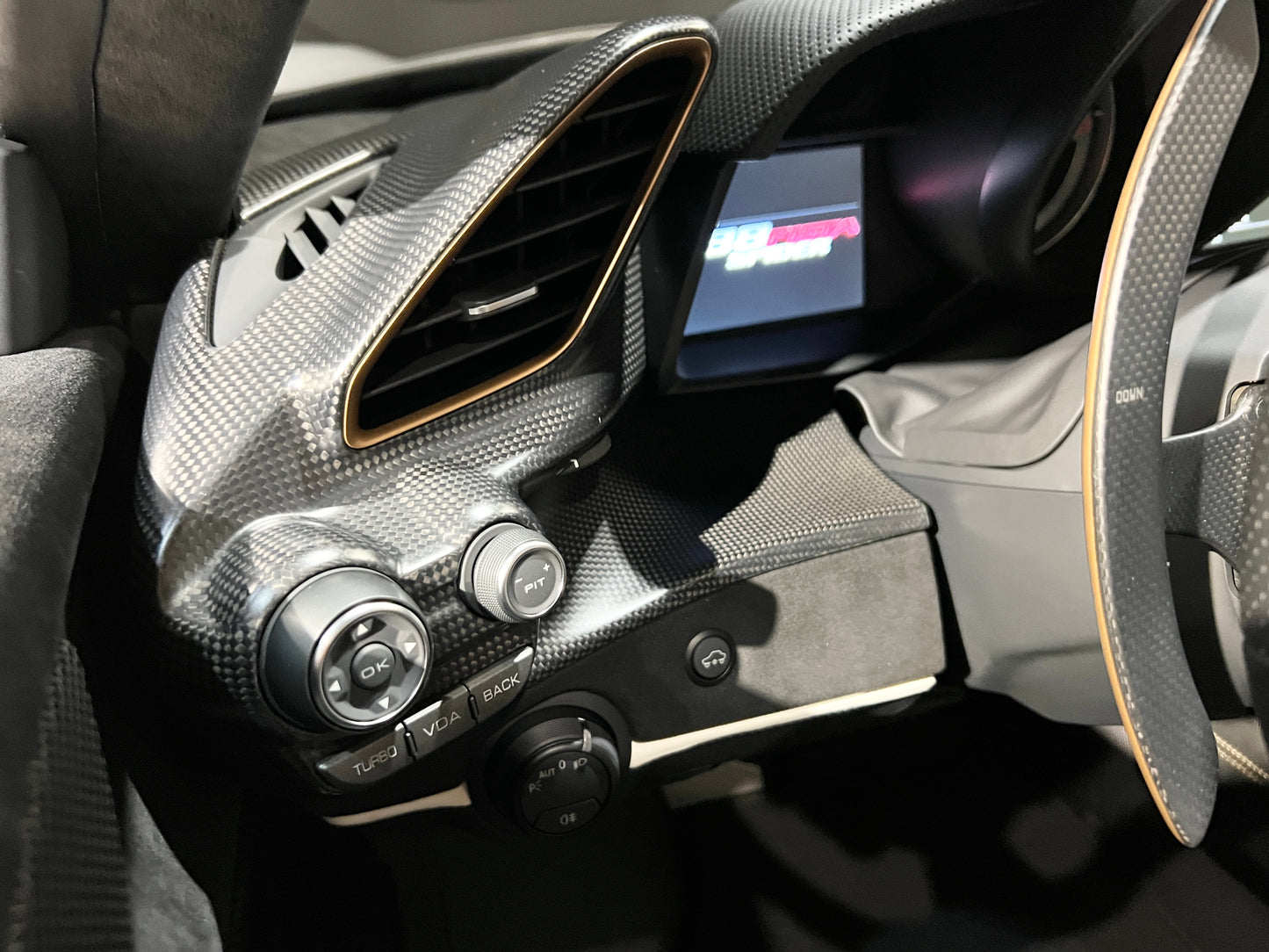 已售出-2020 Ferrari 488 Pista Spider Tailor Made 總代理