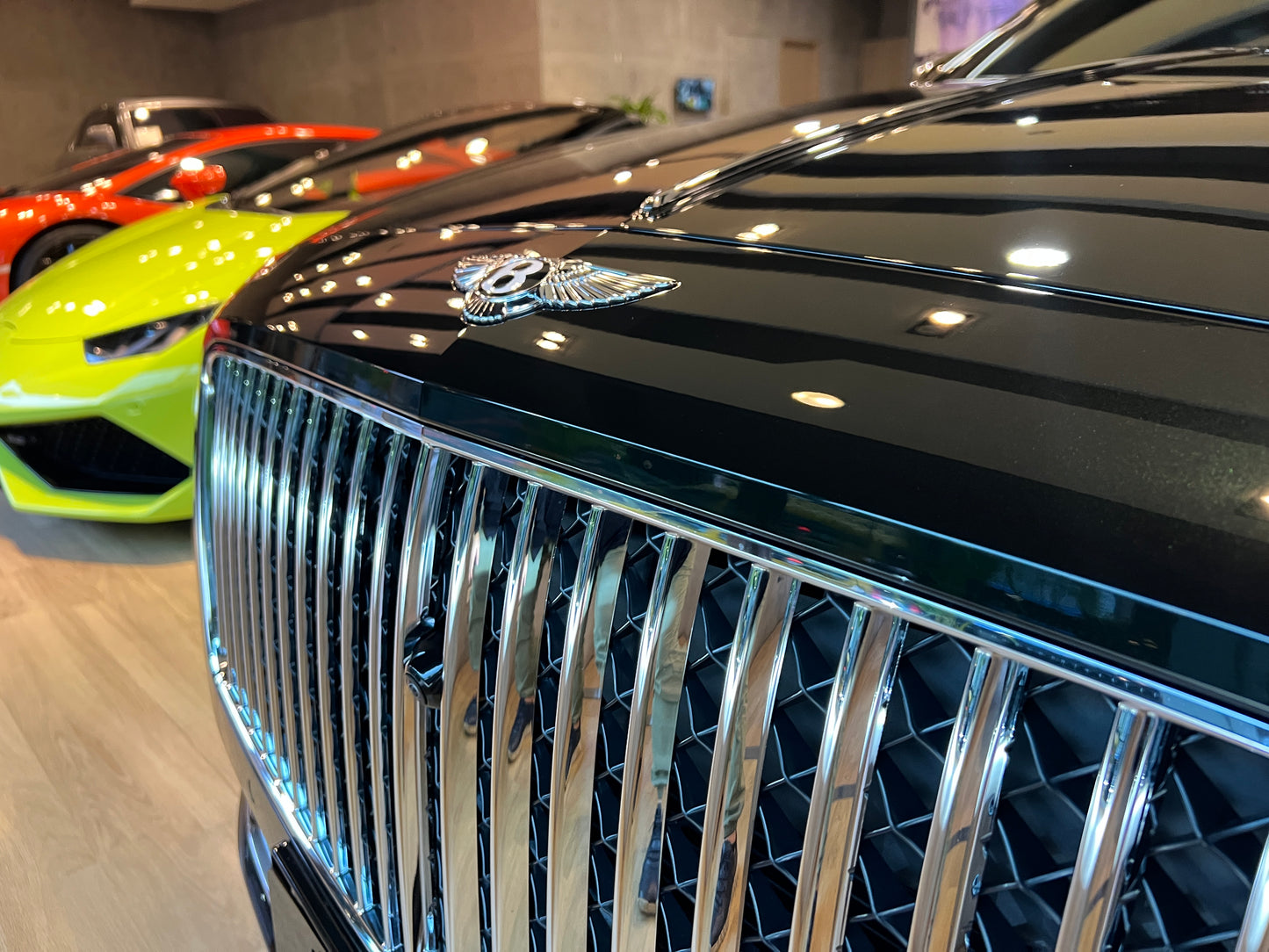 已售出-2024 Bentley FlyingSpur V8 總代理