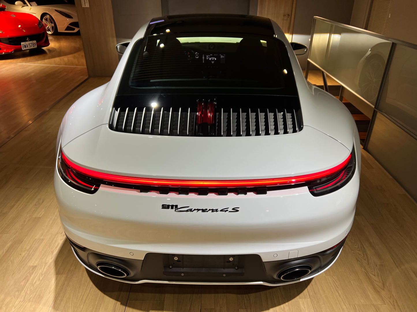 已售出-2021 Porsche 992 Carrera 4S