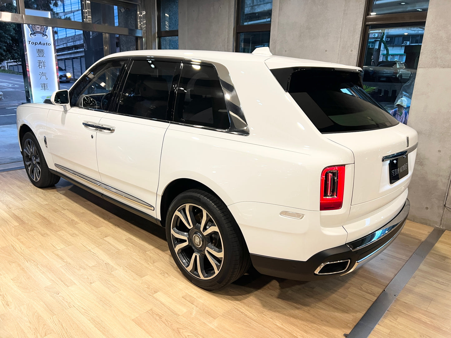 已售出-2019 Rolls Royce Cullinan