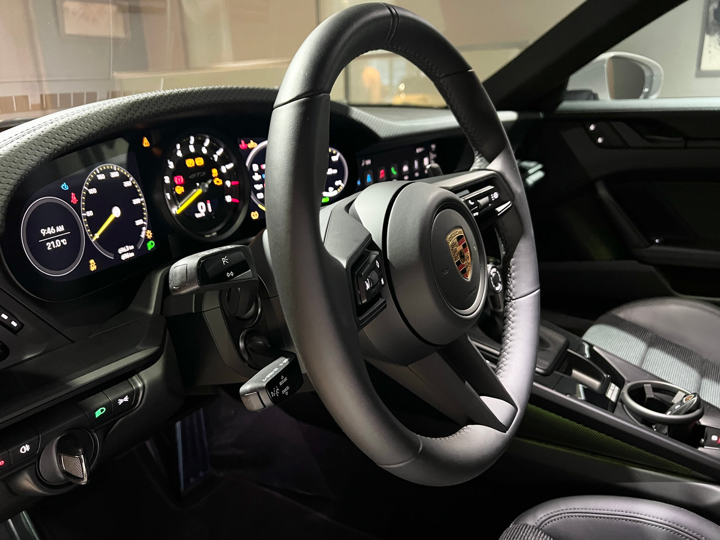 已售出-2024 Porsche 992 GT3 Touring 總代理