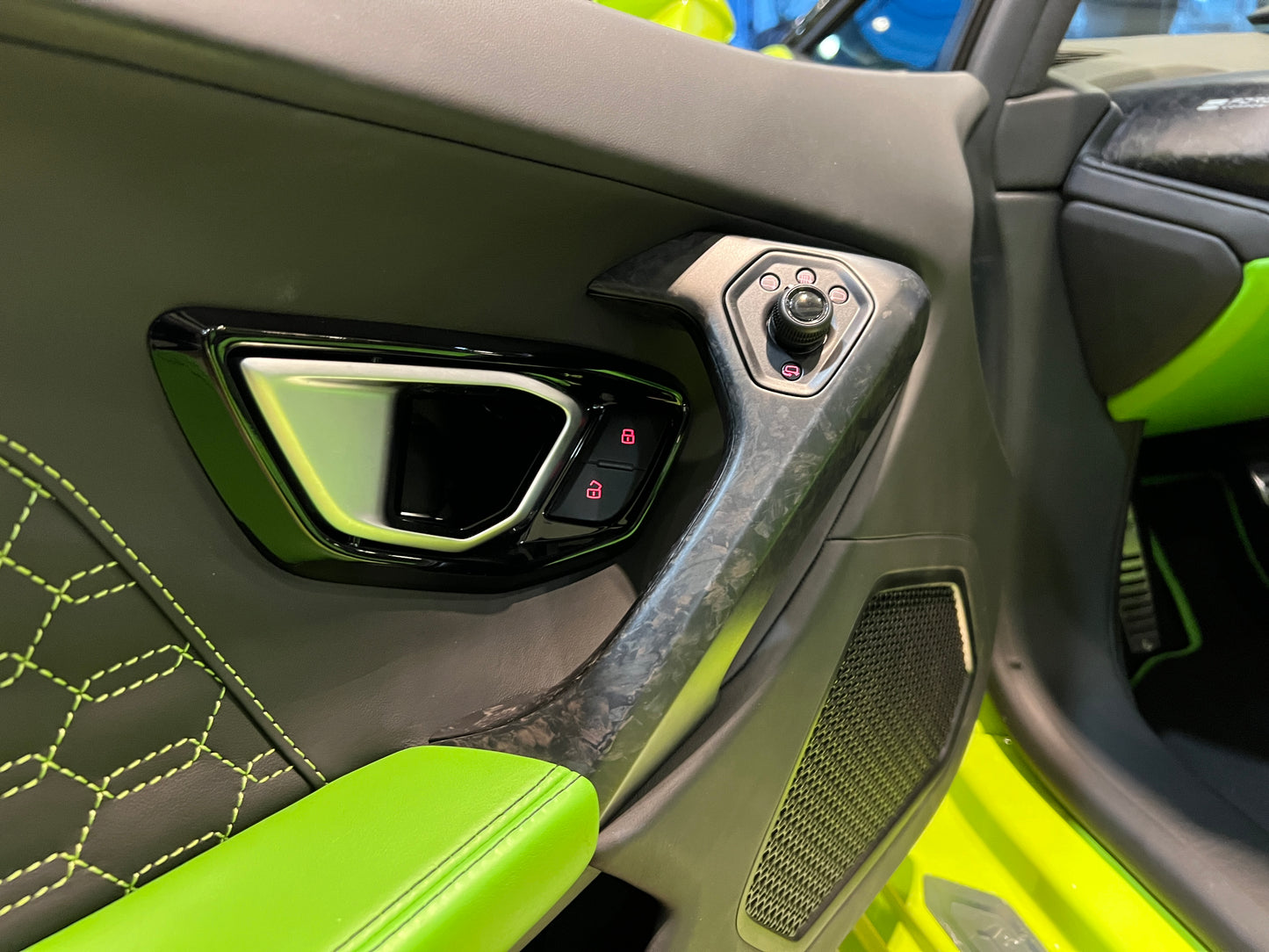 已售出-2018 Lamborghini Huracan Spyder一手車 總代理