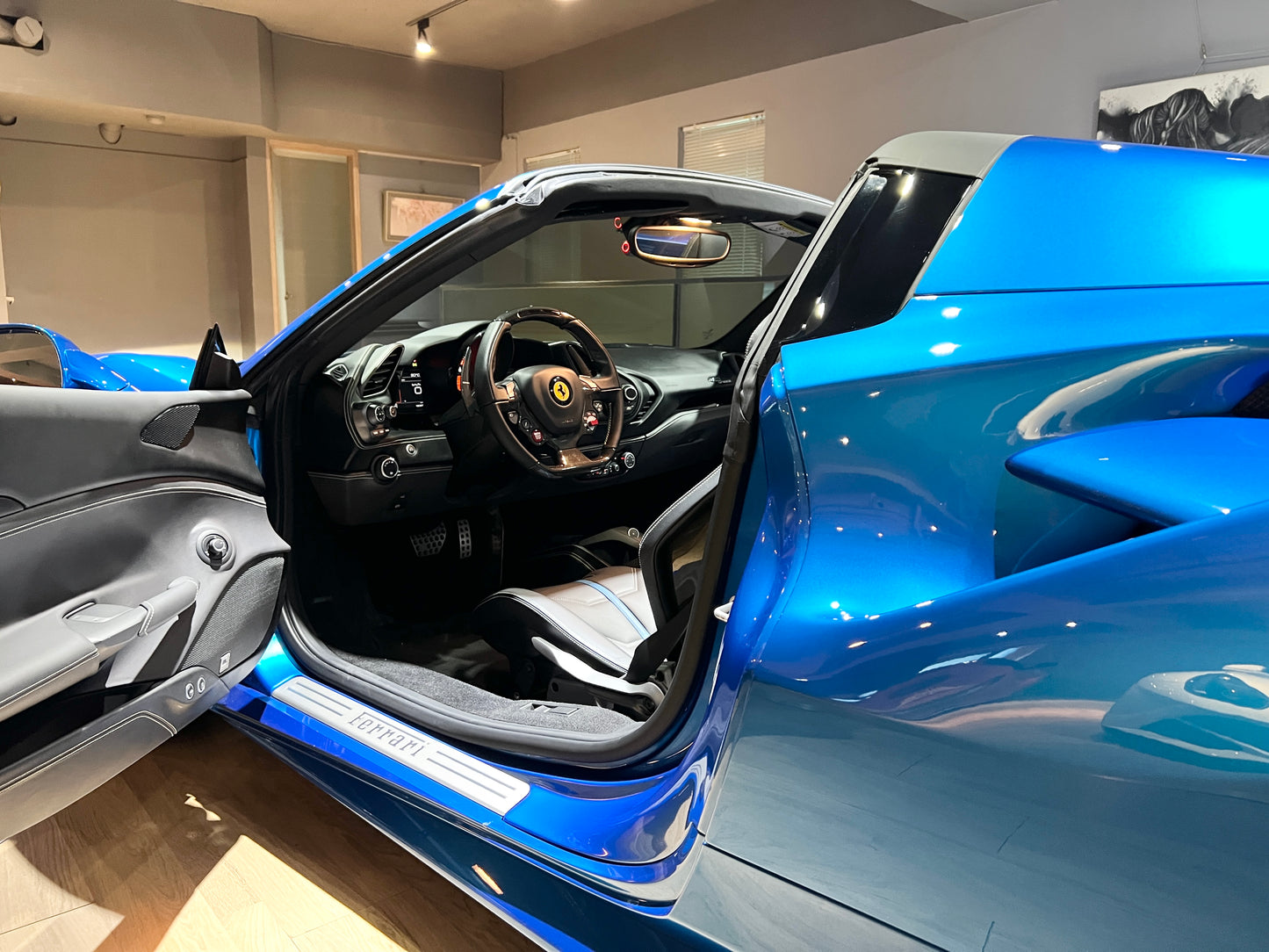 **2017 Ferrari 488 Spider 總代理