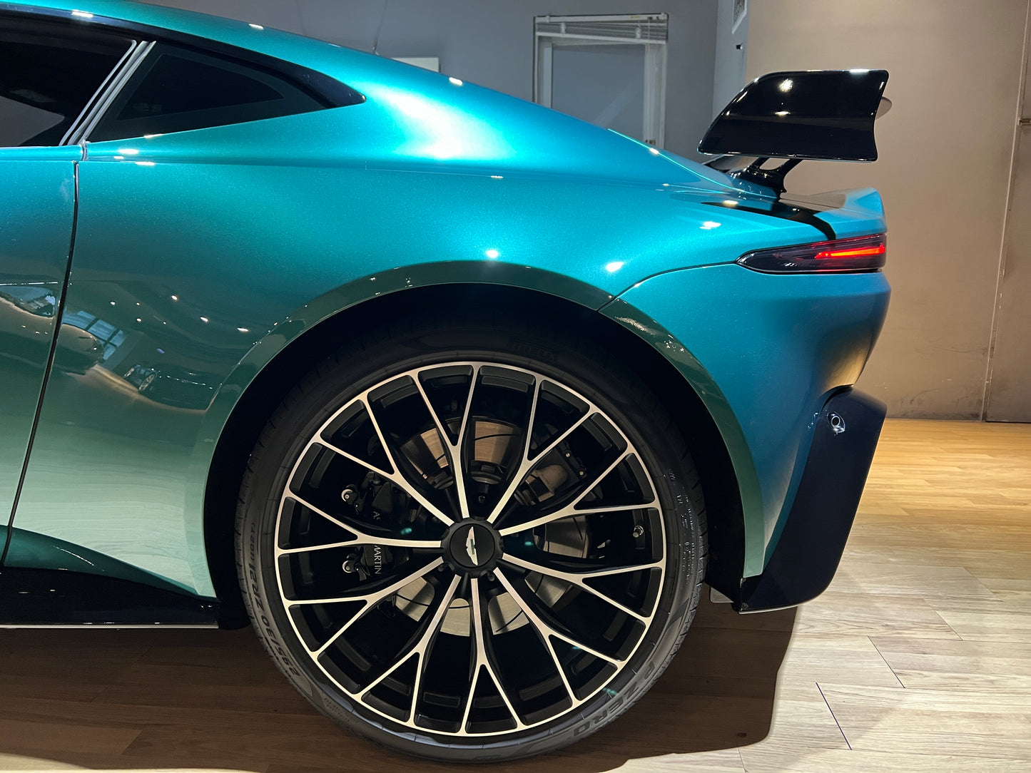 已售出-2022 Aston Martin Vantage F1 Edition 總代理