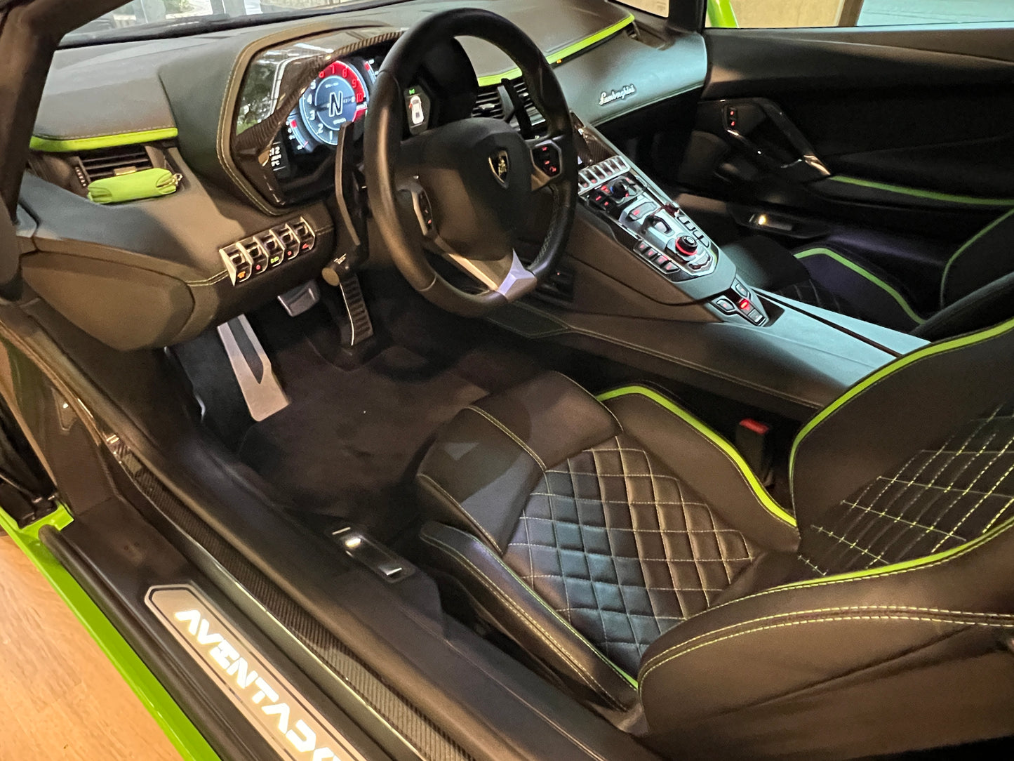 已售出-2018 Lamborghini Aventador S 總代理保固中一手車
