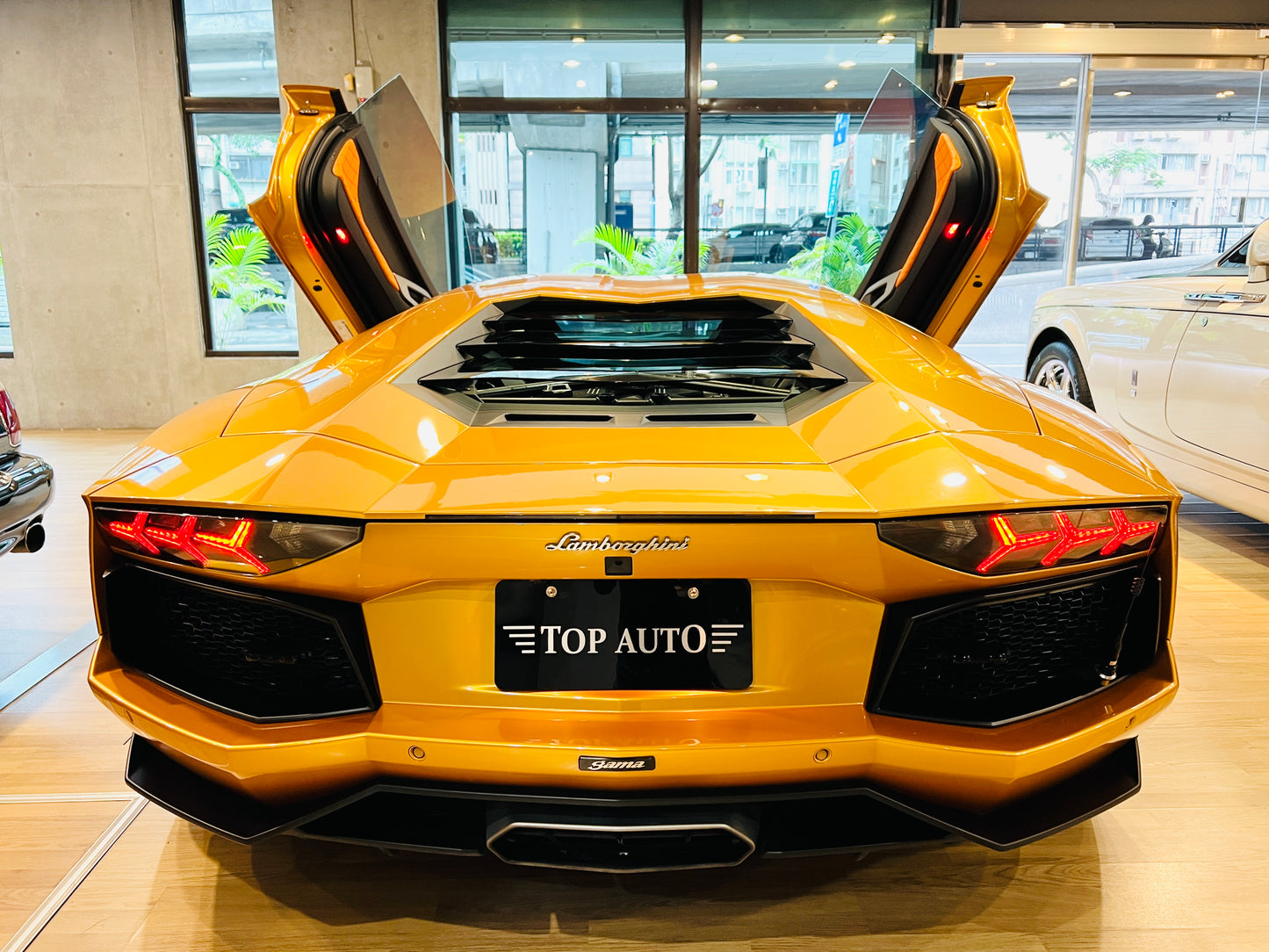 MY2017 Lamborghini Aventador LP700-4 總代理一手車