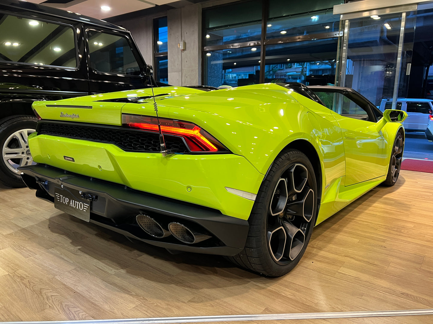 已售出-2018 Lamborghini Huracan Spyder一手車 總代理