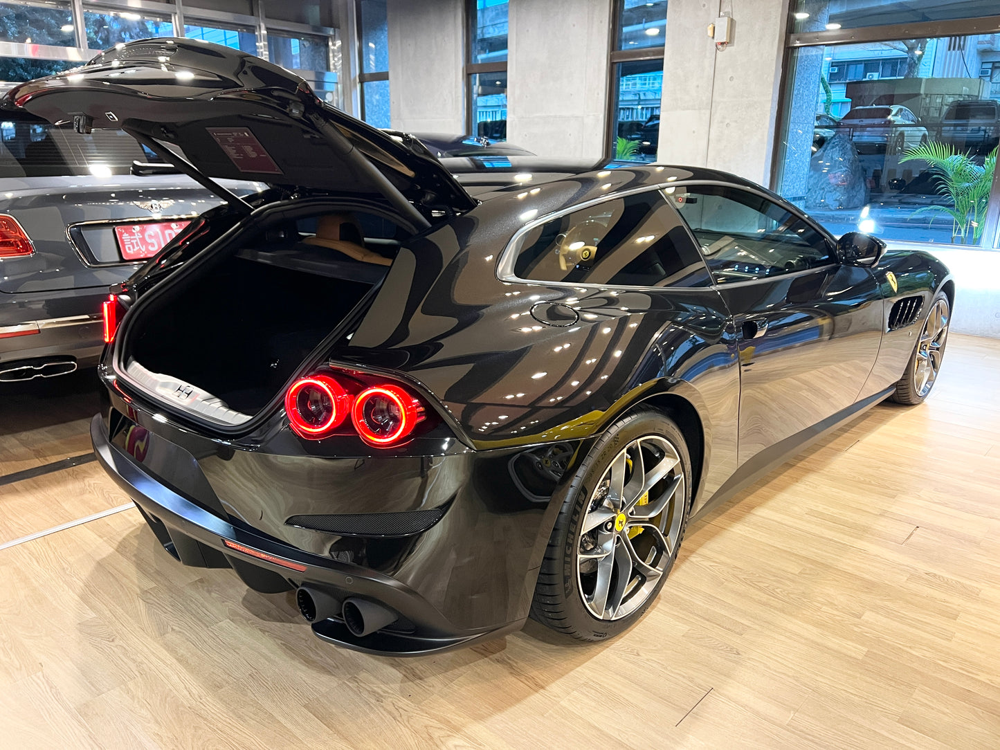 2019 Ferrari GTC4 Lusso T 總代理