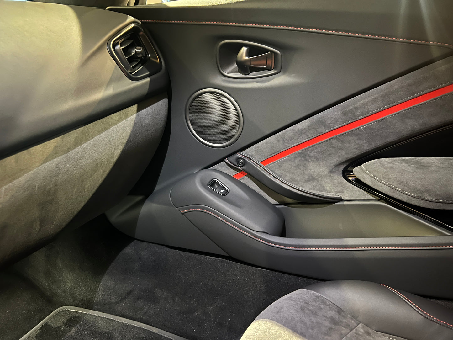 已售出-2022 Aston Martin Vantage Roadster F1 Edition 敞篷