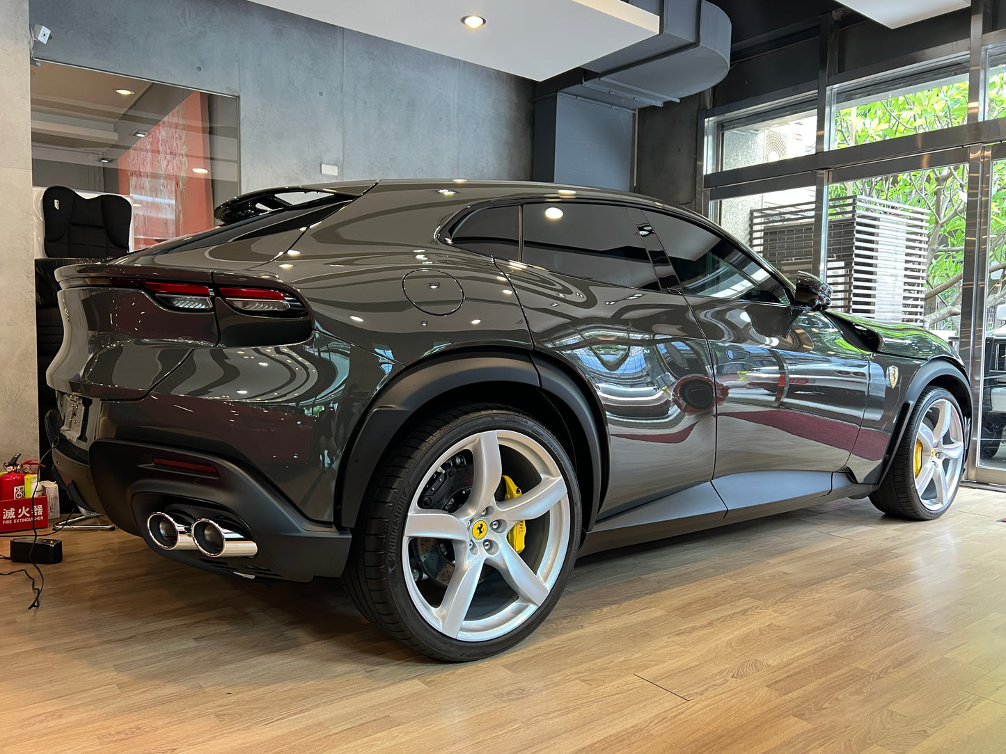 **2024 Ferrari Purosangue 總代理