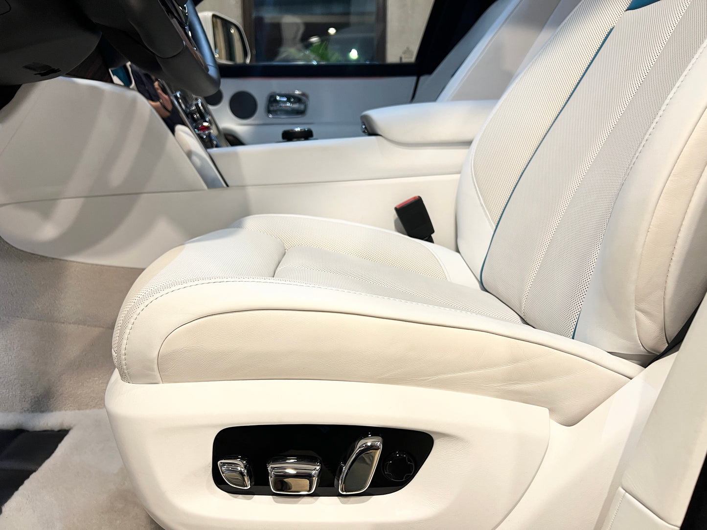 已售出-2019 Rolls Royce Cullinan