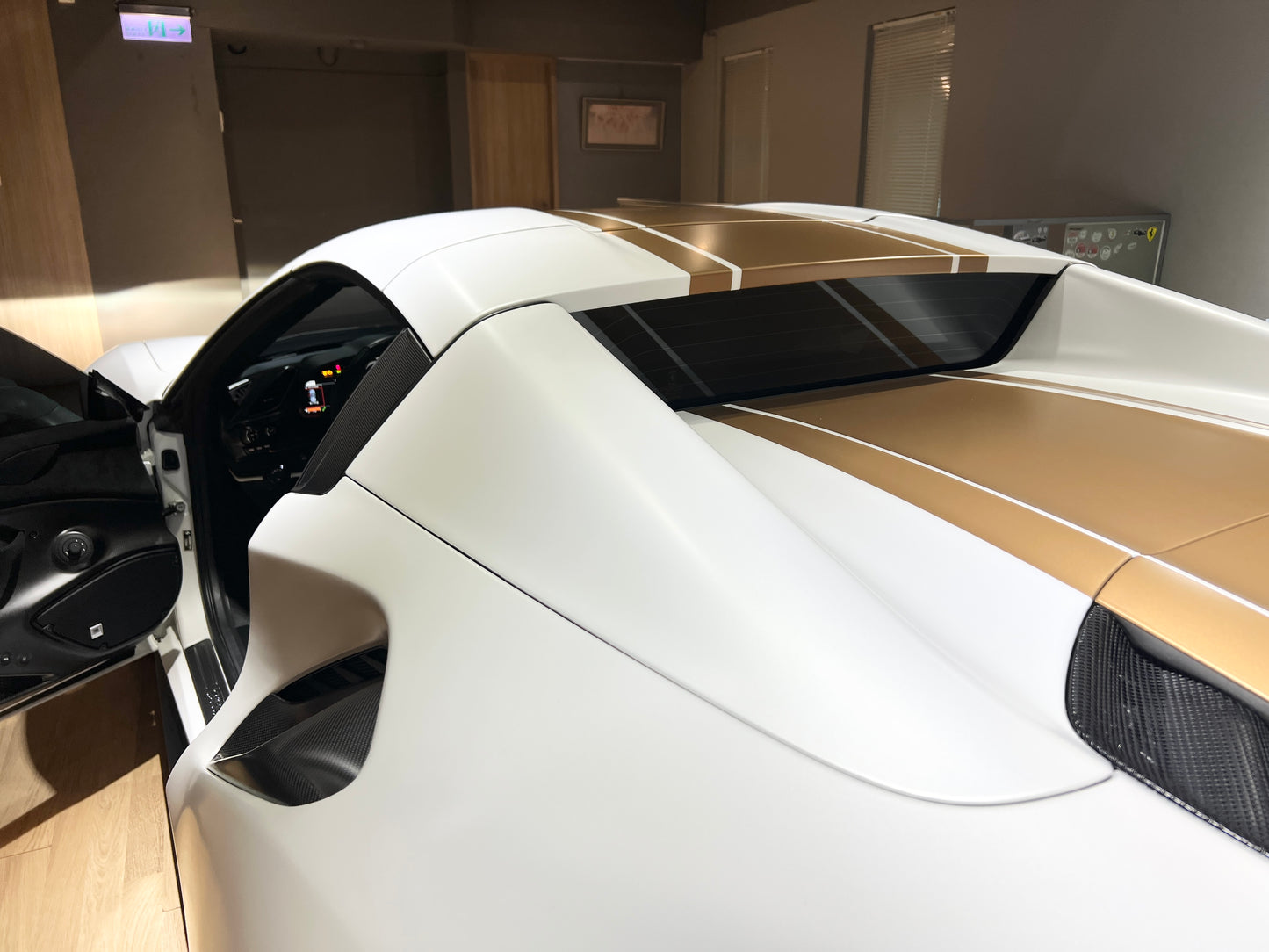 已售出-2020 Ferrari 488 Pista Spider Tailor Made 總代理