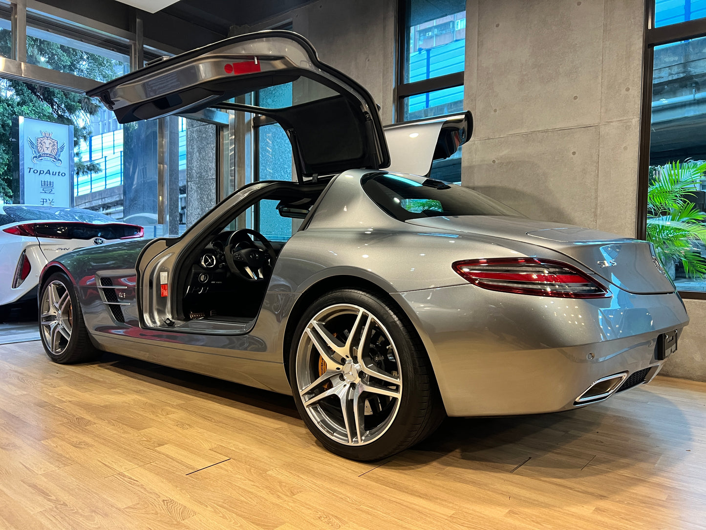 2011 Mercedes-Benz SLS AMG 總代理|台北超跑專賣|TopAuto 豐群汽車