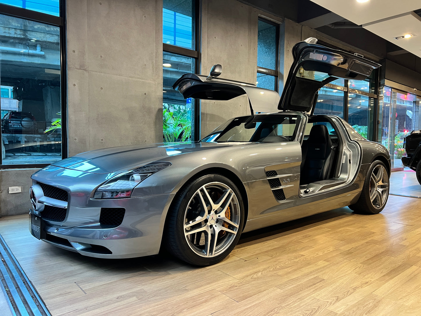2011 Mercedes-Benz SLS AMG 總代理|台北超跑專賣|TopAuto 豐群汽車