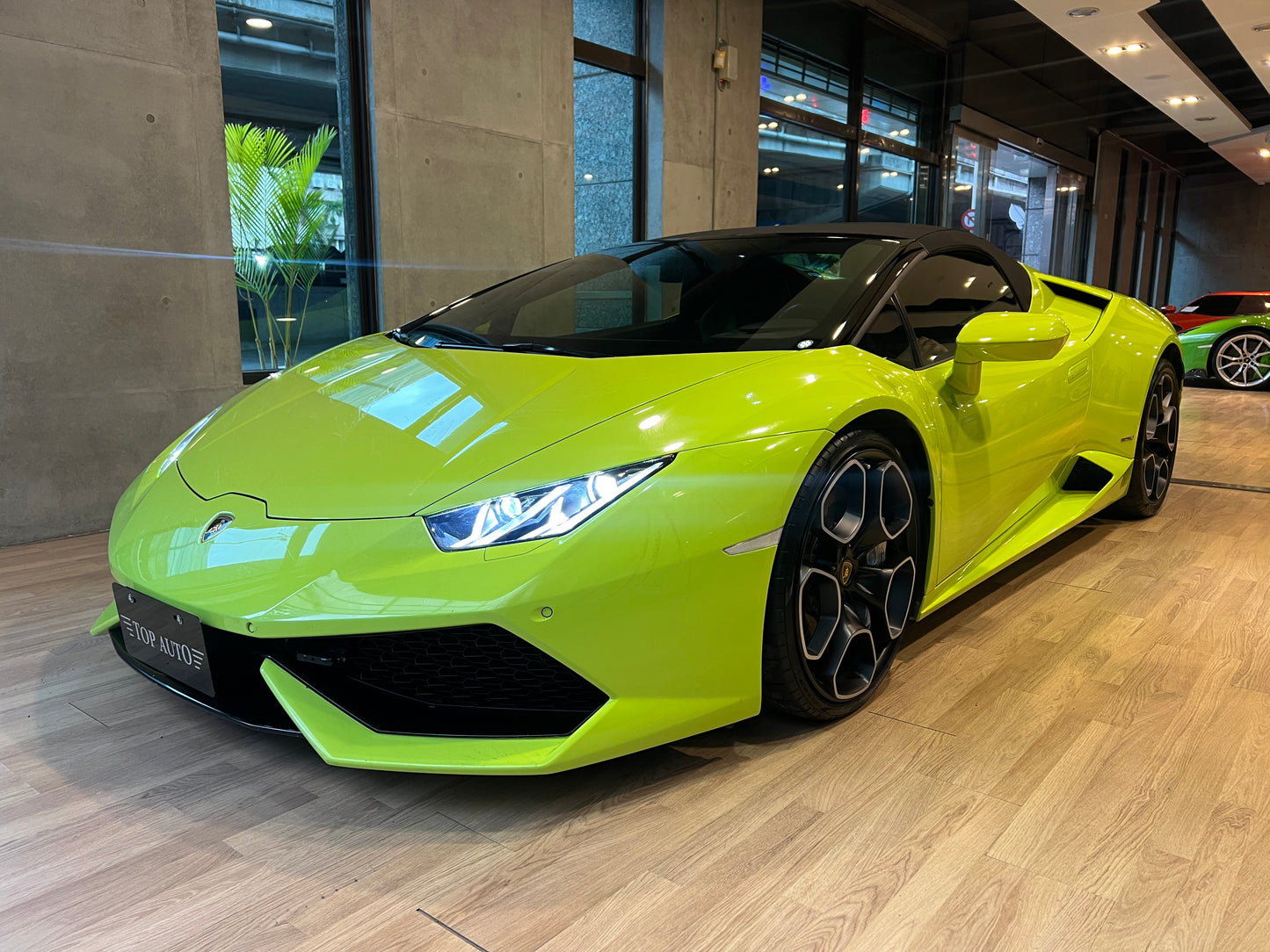 已售出-2018 Lamborghini Huracan Spyder一手車 總代理