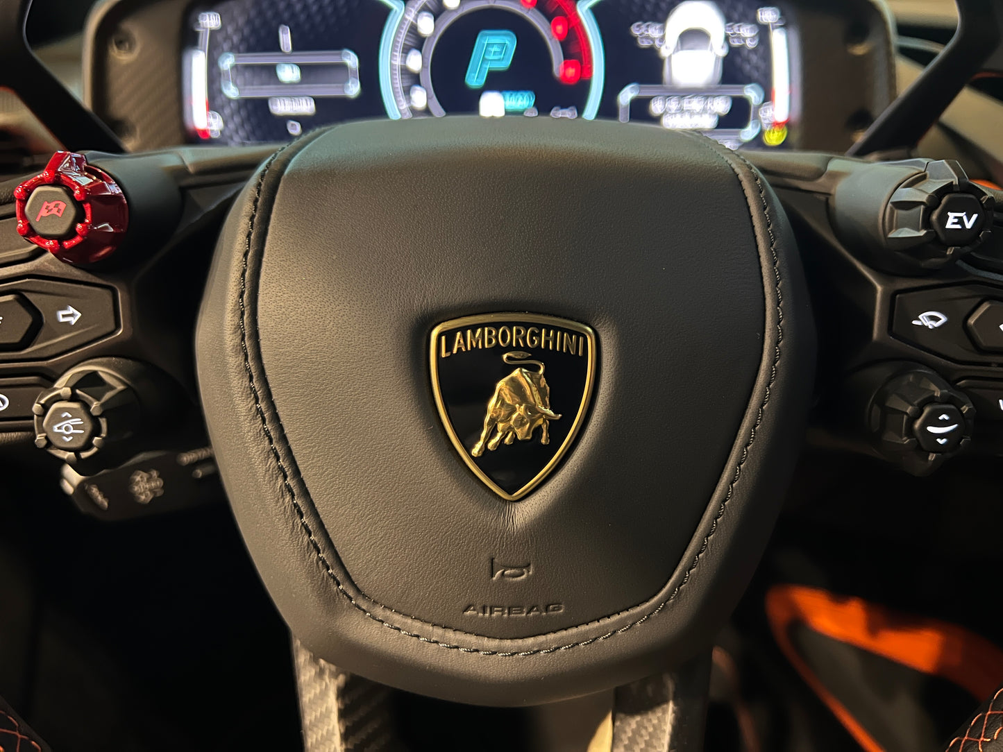 已售出-Lamborghini Revuelto 總代理