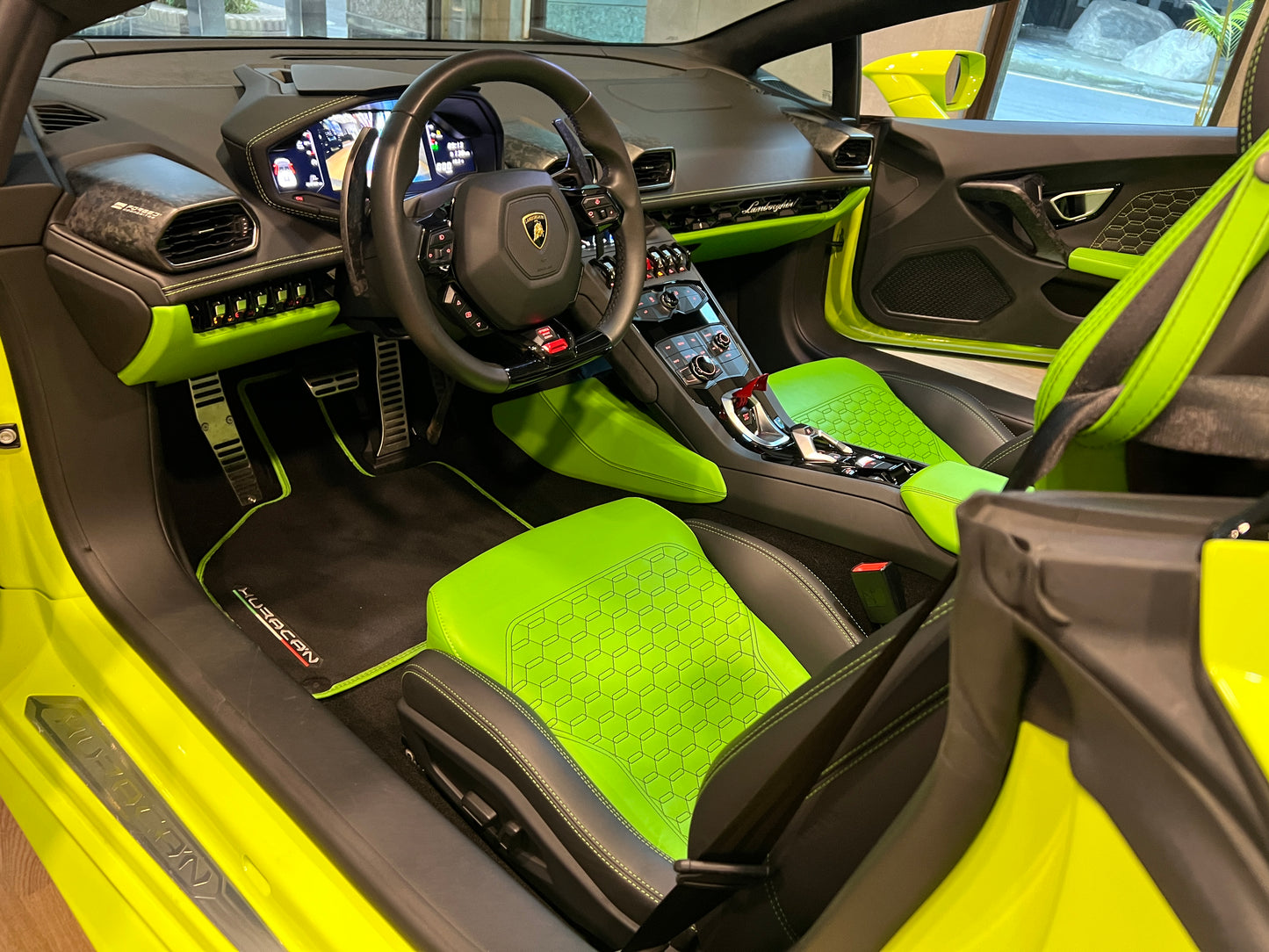 已售出-2018 Lamborghini Huracan Spyder一手車 總代理
