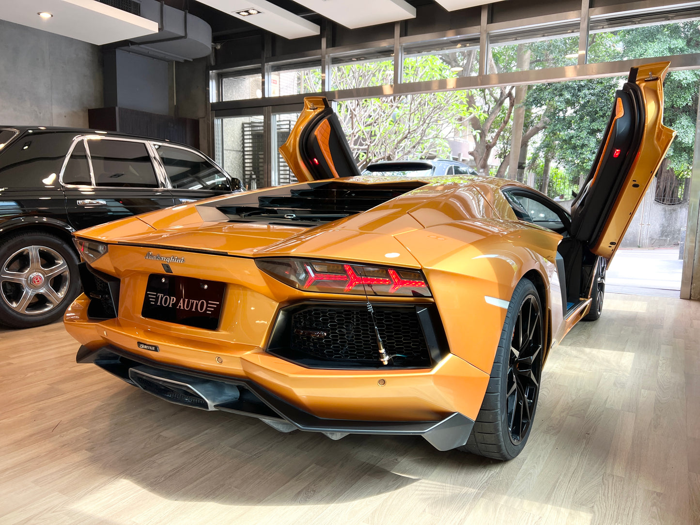 MY2017 Lamborghini Aventador LP700-4 總代理一手車