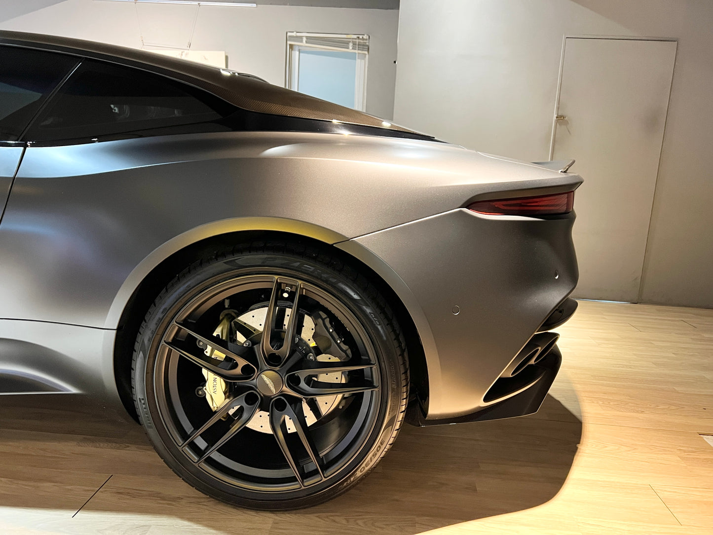 2019 AstonMartin DBS Superleggera 總代理