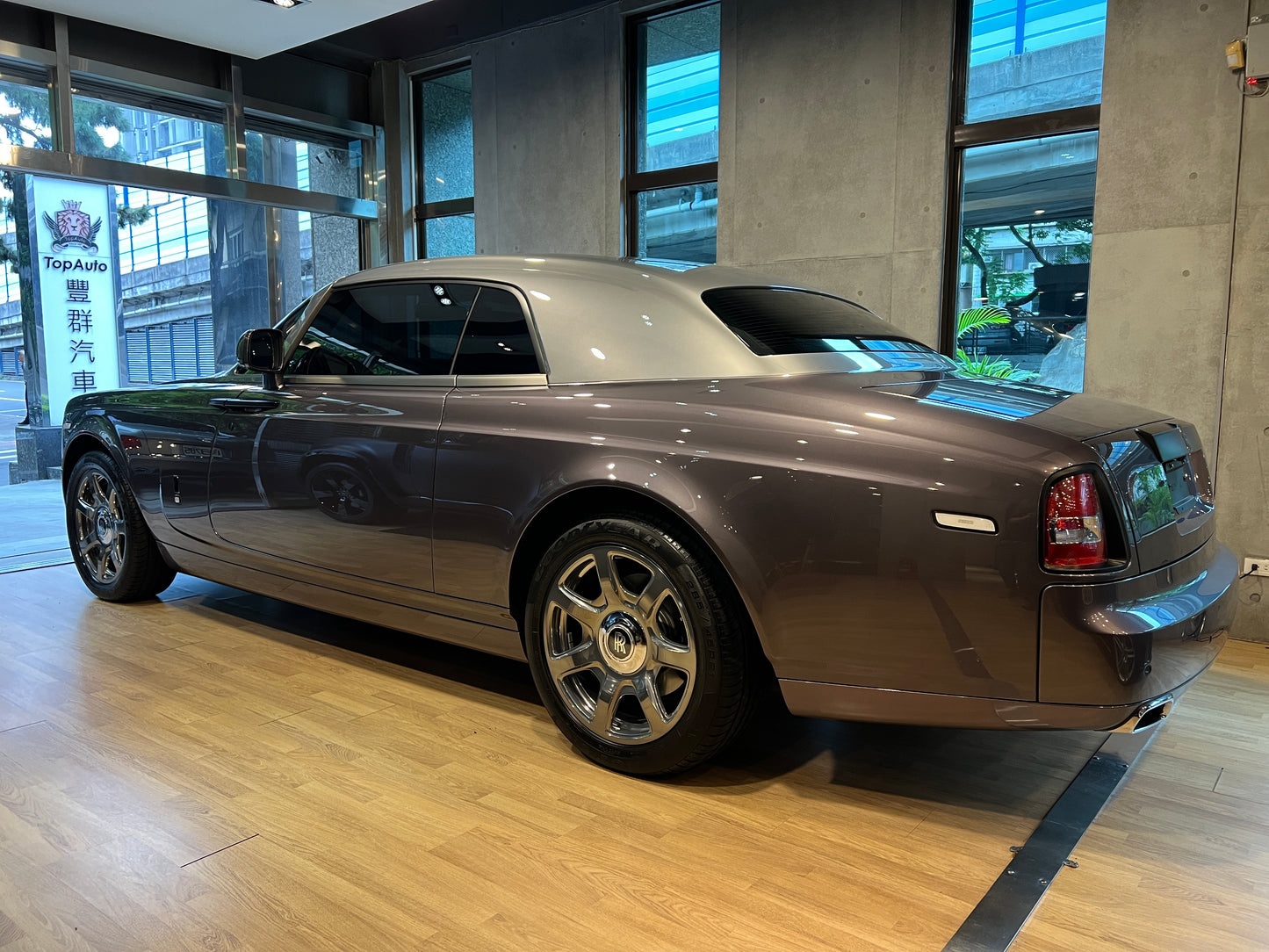 已售出-2015 Rolls Royce Phantom Coupe