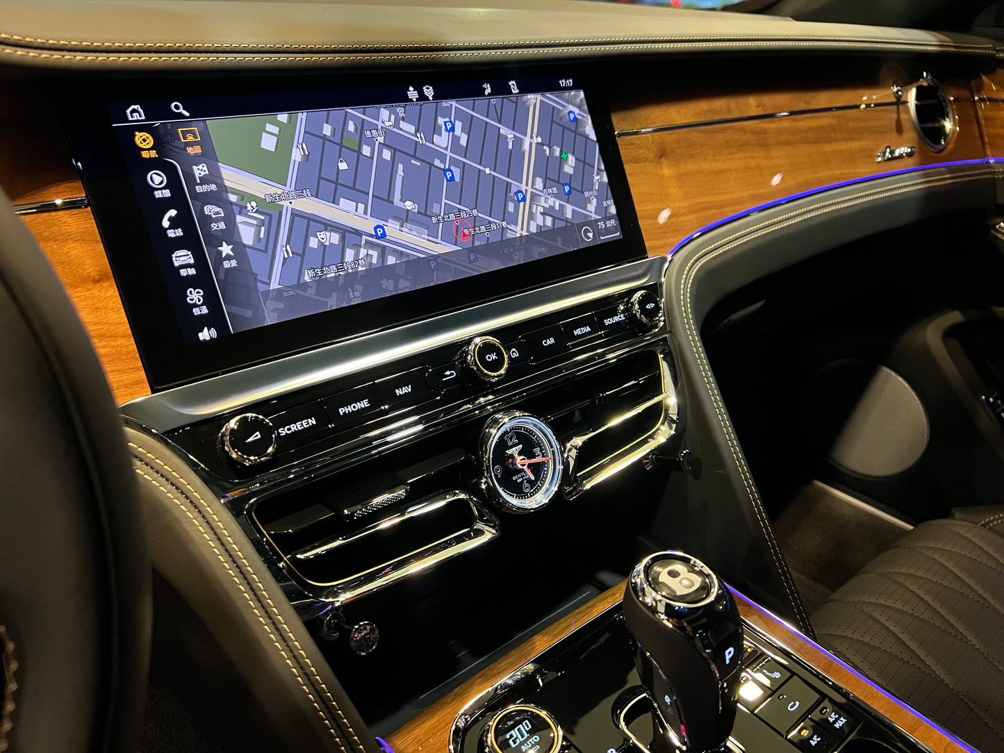 已售出-2024 Bentley FlyingSpur V8 總代理