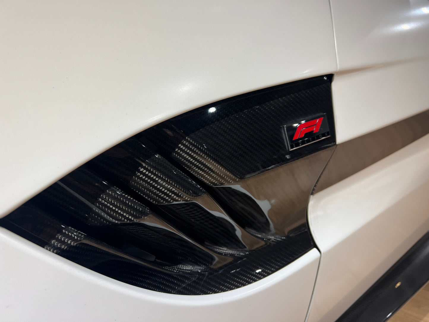 已售出-2022 Aston Martin Vantage Roadster F1 Edition 敞篷