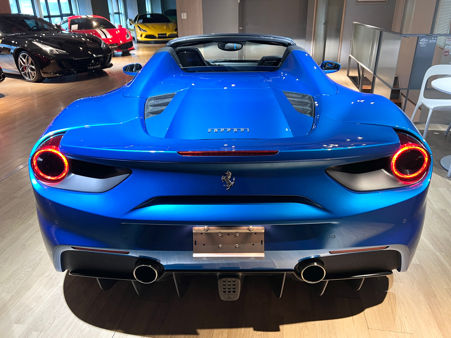 **2017 Ferrari 488 Spider 總代理