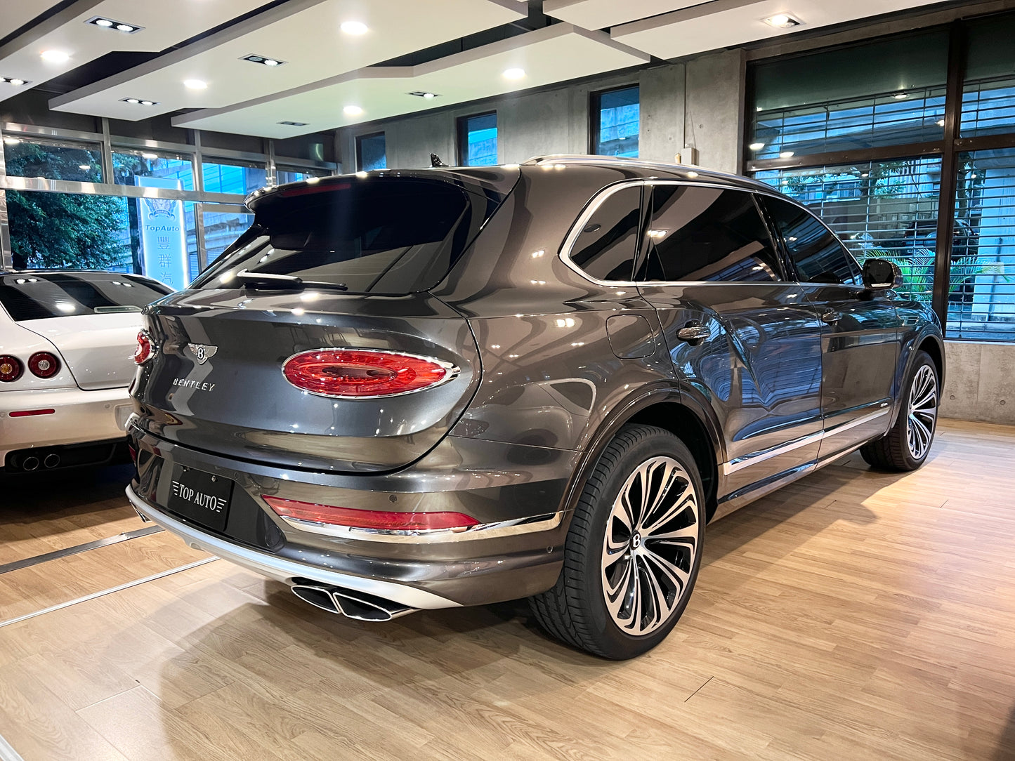 2023 Bentley Bentayga EWB Azure 總代理 一手車|台北超跑專賣|TopAuto 豐群汽車