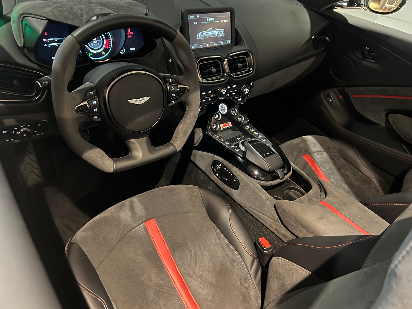 已售出-2022 Aston Martin Vantage Roadster F1 Edition 敞篷