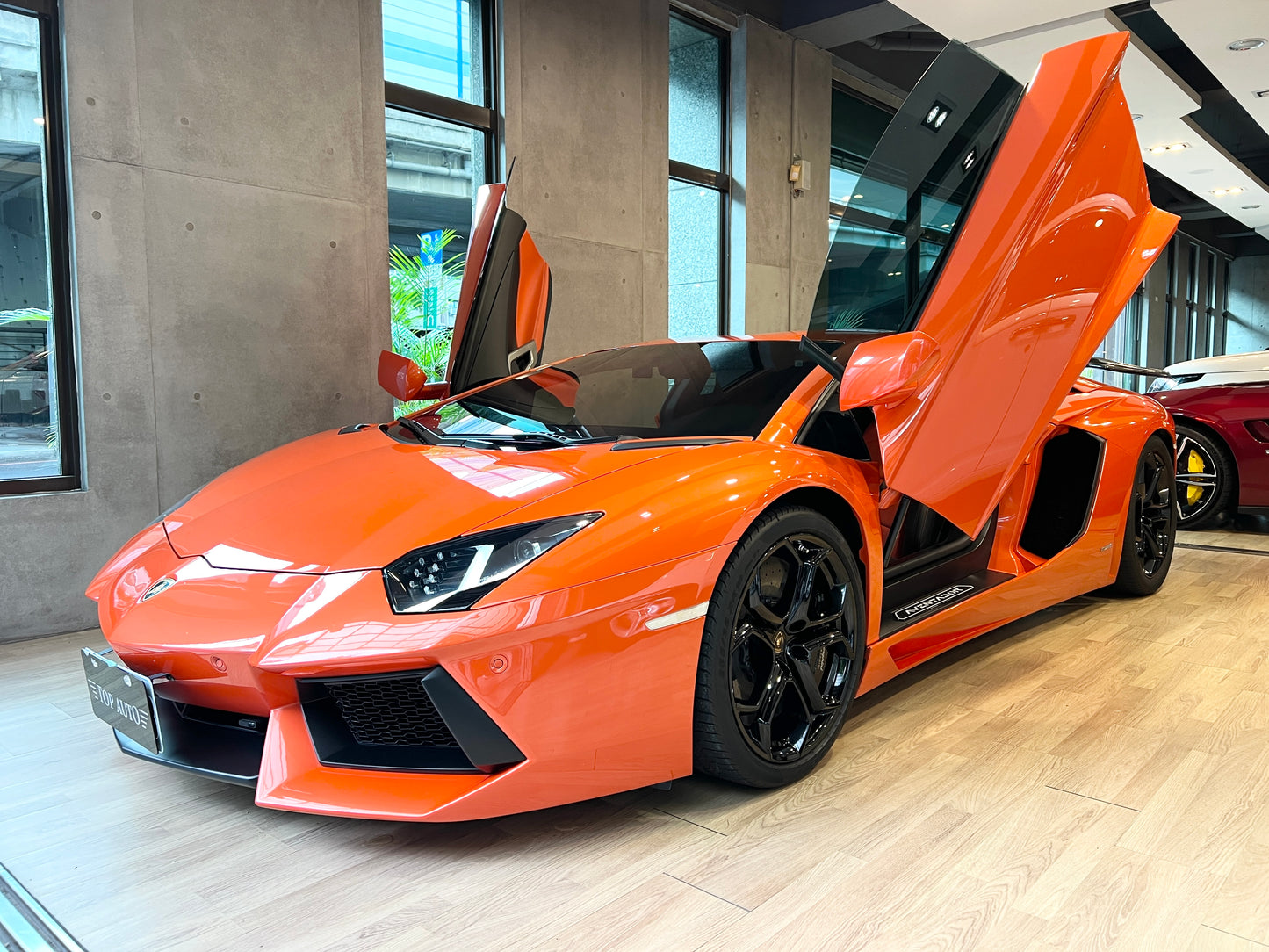 2012 Lamborghini Aventador 總代理