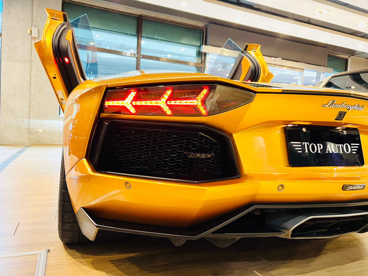 MY2017 Lamborghini Aventador LP700-4 總代理一手車