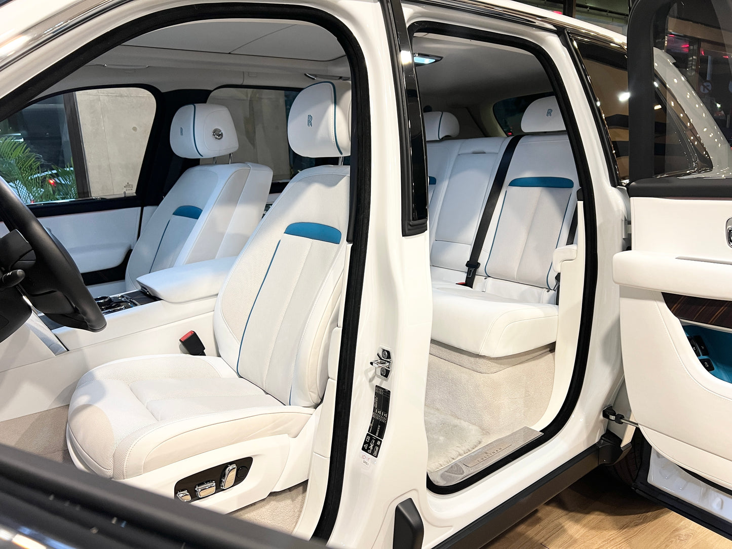 已售出-2019 Rolls Royce Cullinan