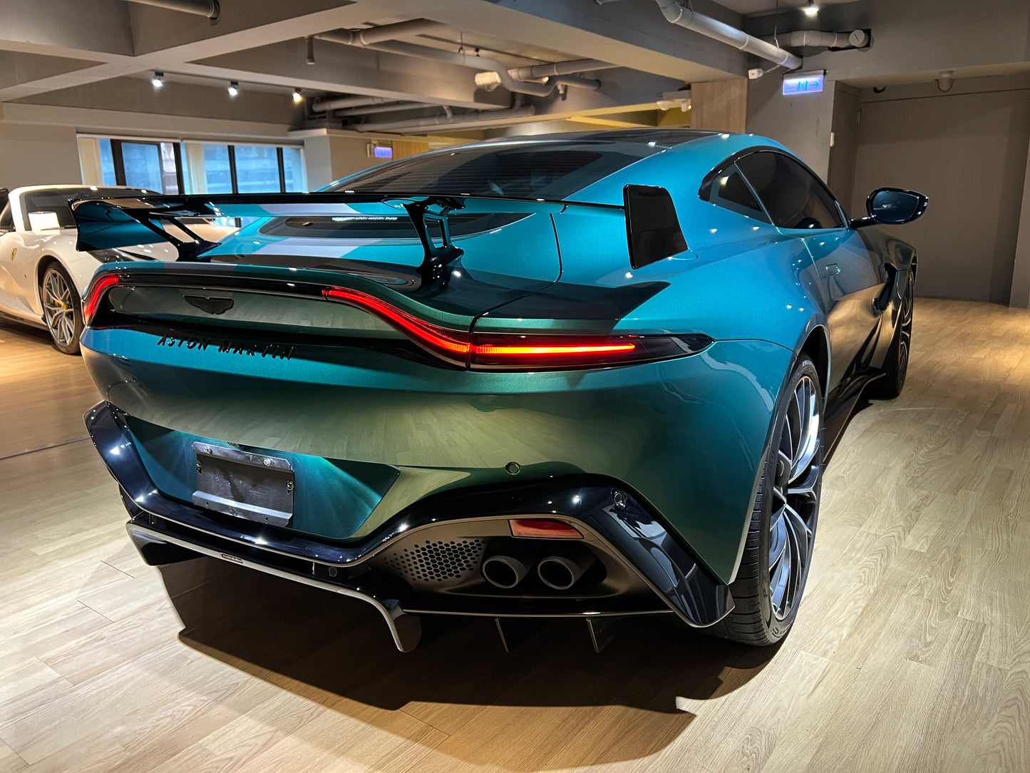 已售出-2022 Aston Martin Vantage F1 Edition 總代理