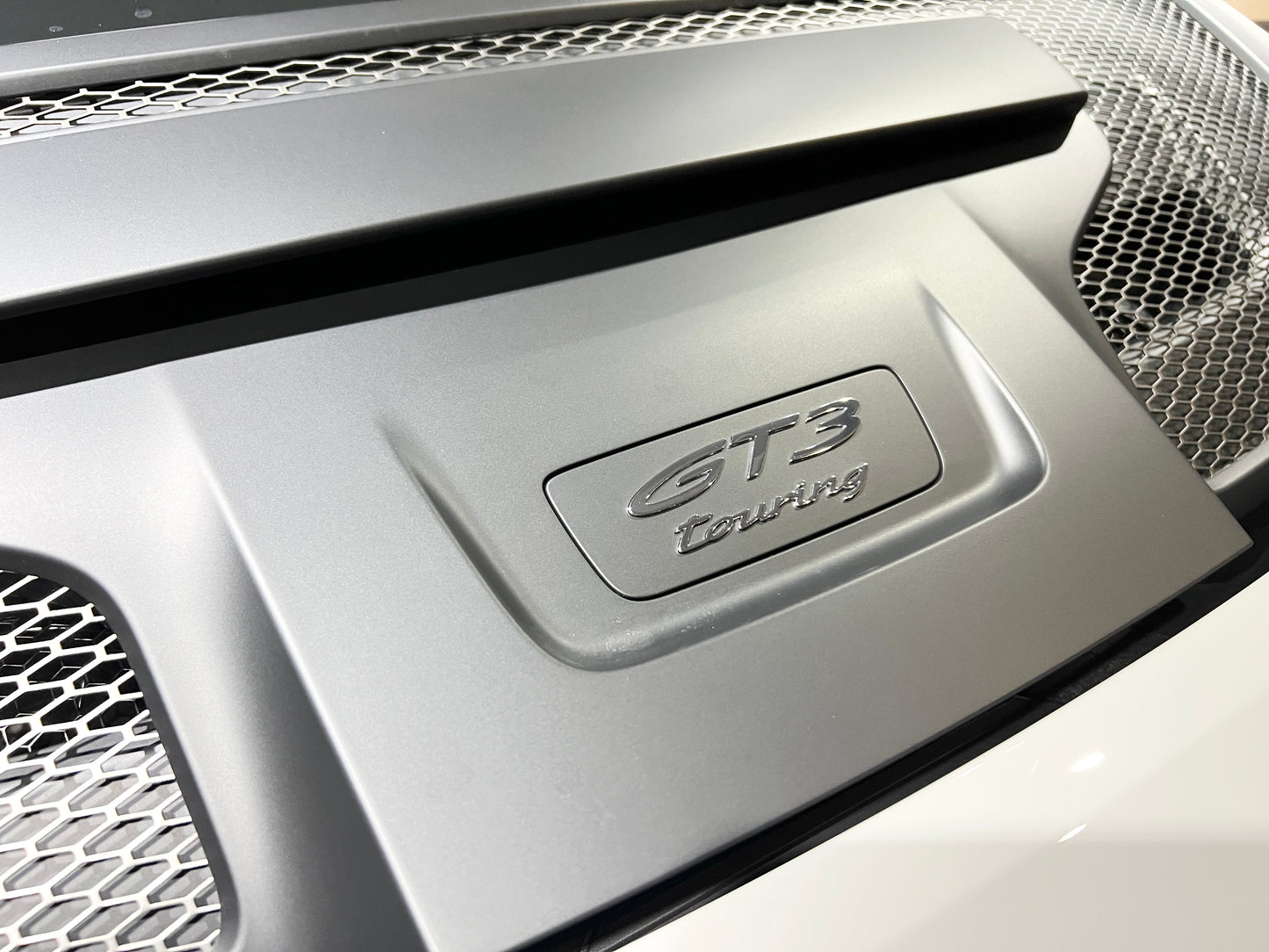 已售出-2024 Porsche 992 GT3 Touring 總代理