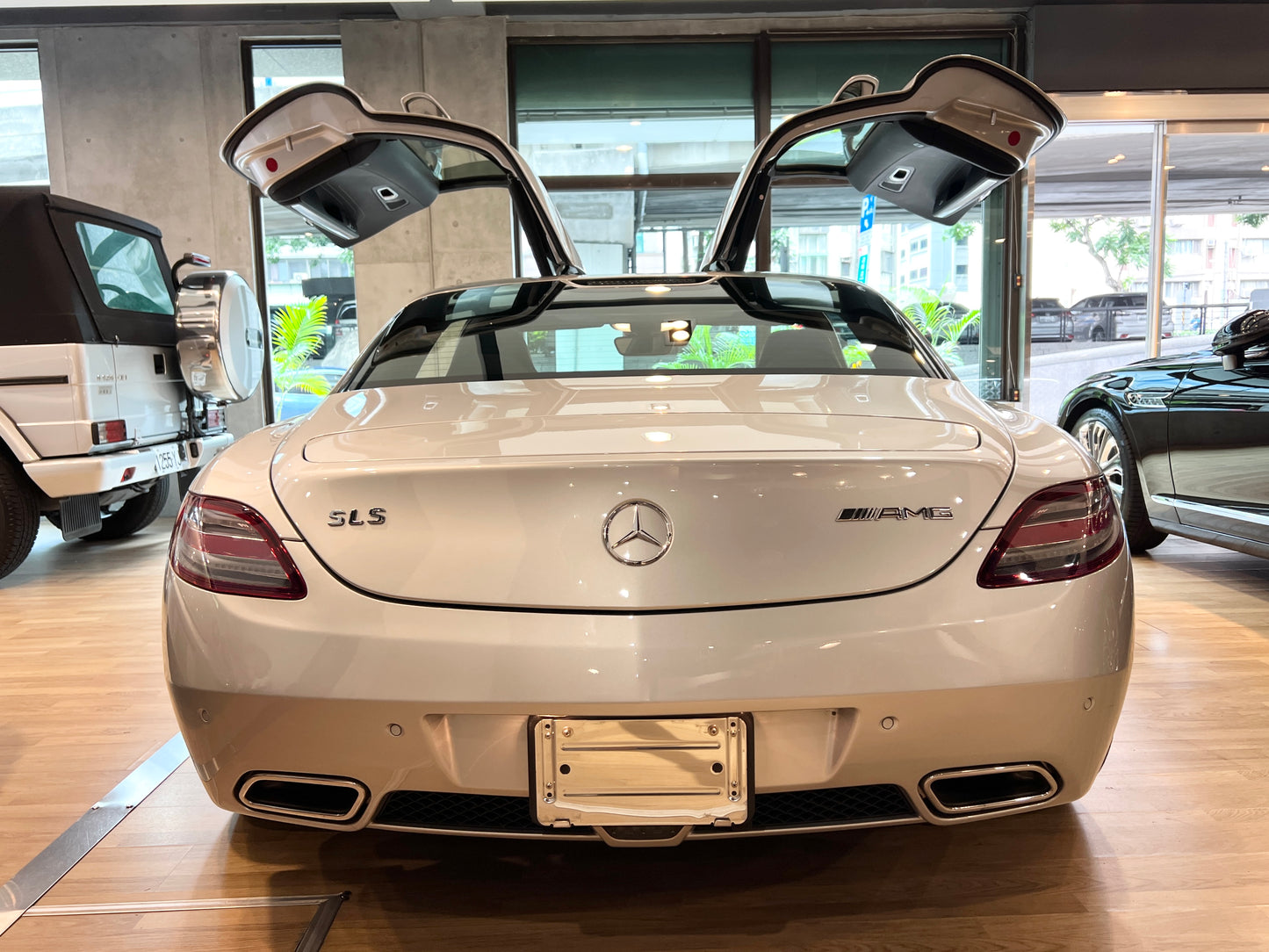 **2013 Mercedes-AMG SLS Coupe 總代理|台北超跑專賣|TopAuto 豐群汽車