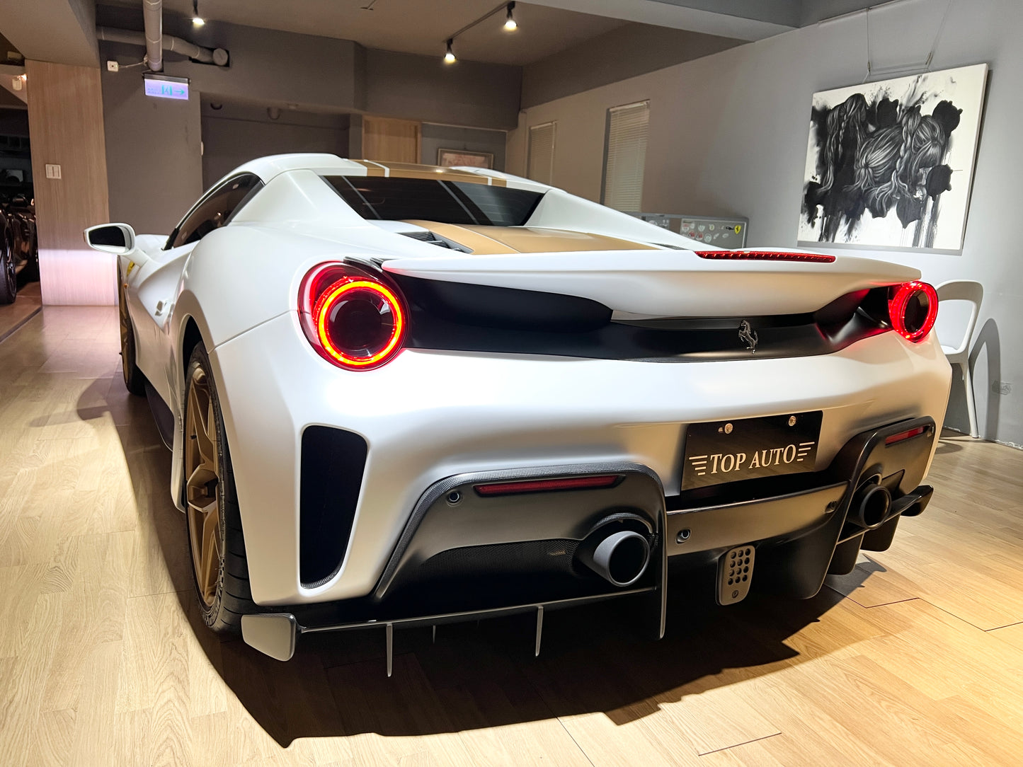 已售出-2020 Ferrari 488 Pista Spider Tailor Made 總代理