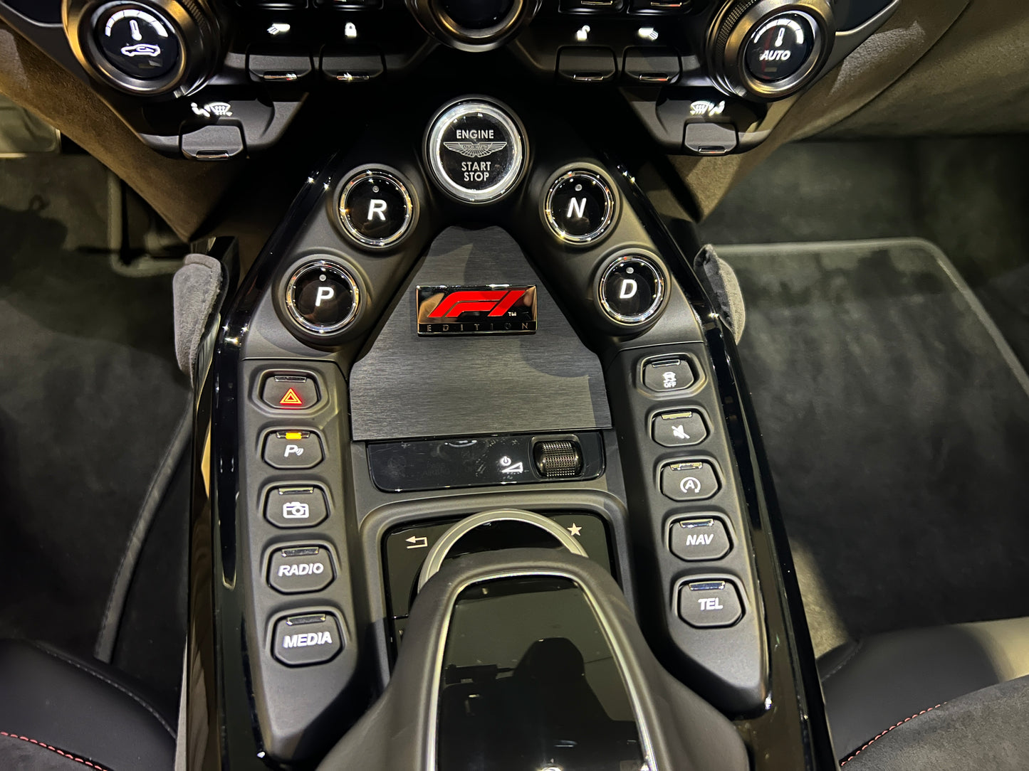 已售出-2022 Aston Martin Vantage Roadster F1 Edition 敞篷
