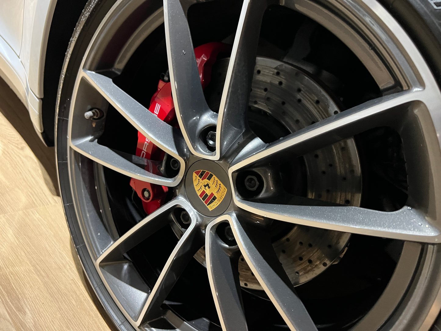 已售出-2021 Porsche 992 Carrera 4S