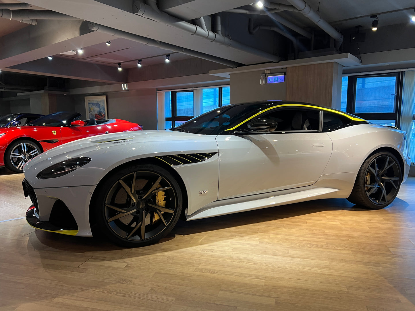 已售出-2019 AstonMartin DBS Superleggera 總代理