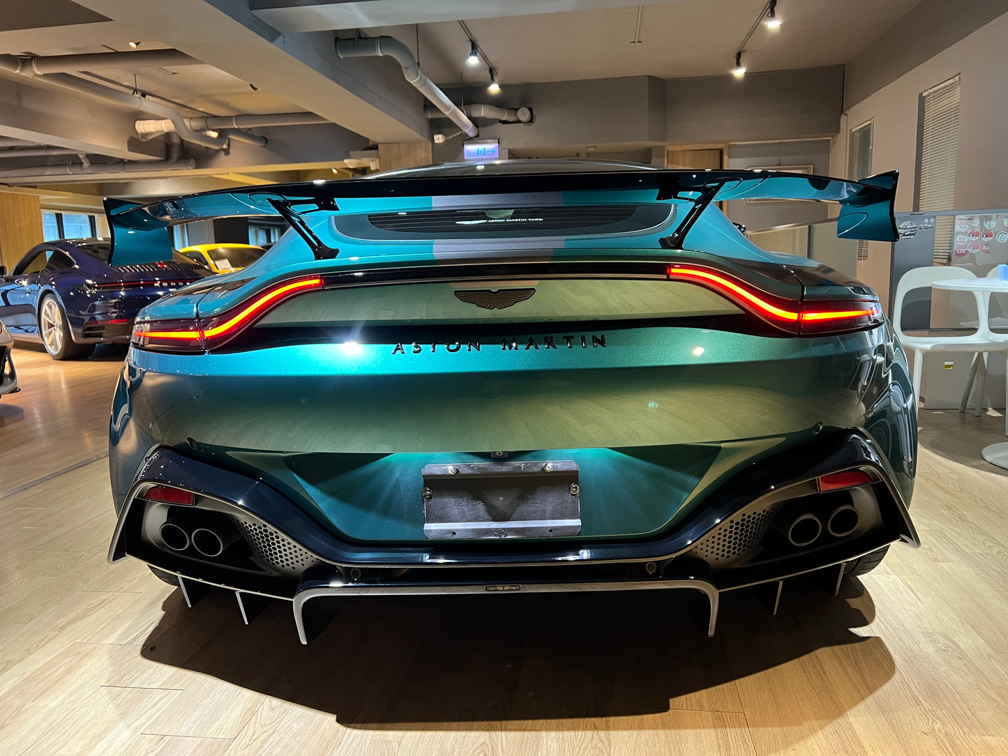 已售出-2022 Aston Martin Vantage F1 Edition 總代理