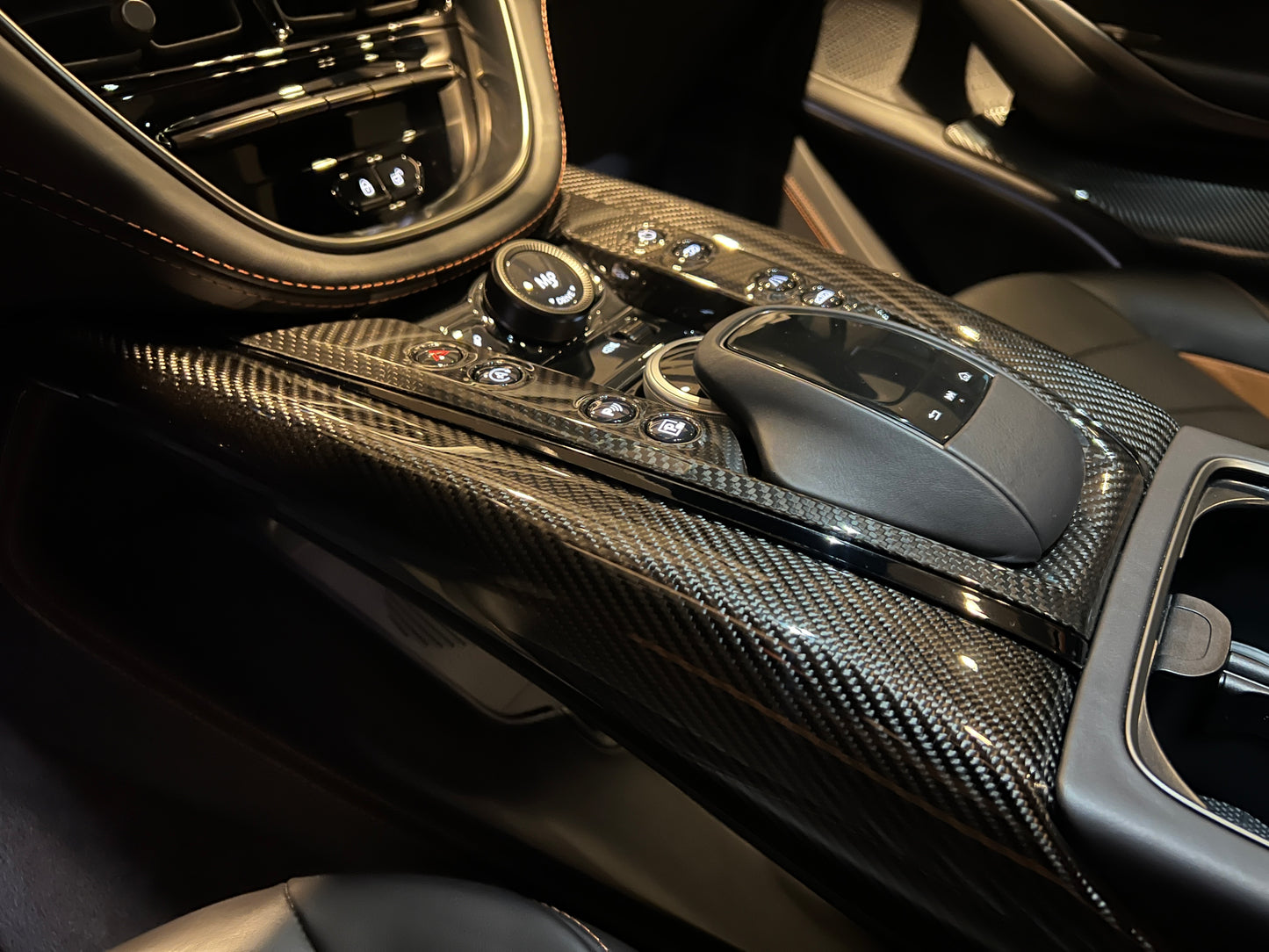 **2023 Aston Martin DBX707 總代理|台北超跑專賣|TopAuto 豐群汽車