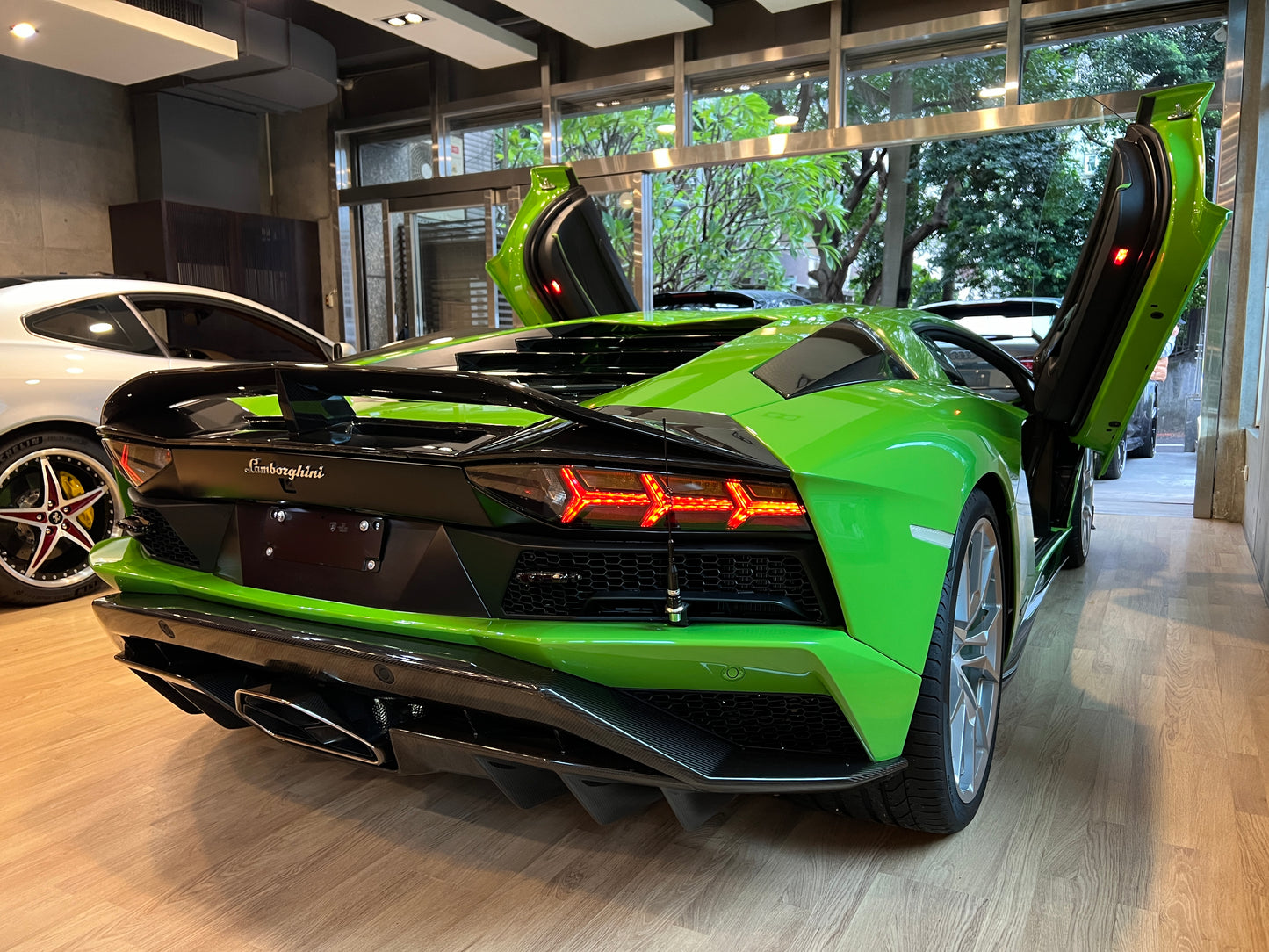 已售出-2018 Lamborghini Aventador S 總代理保固中一手車