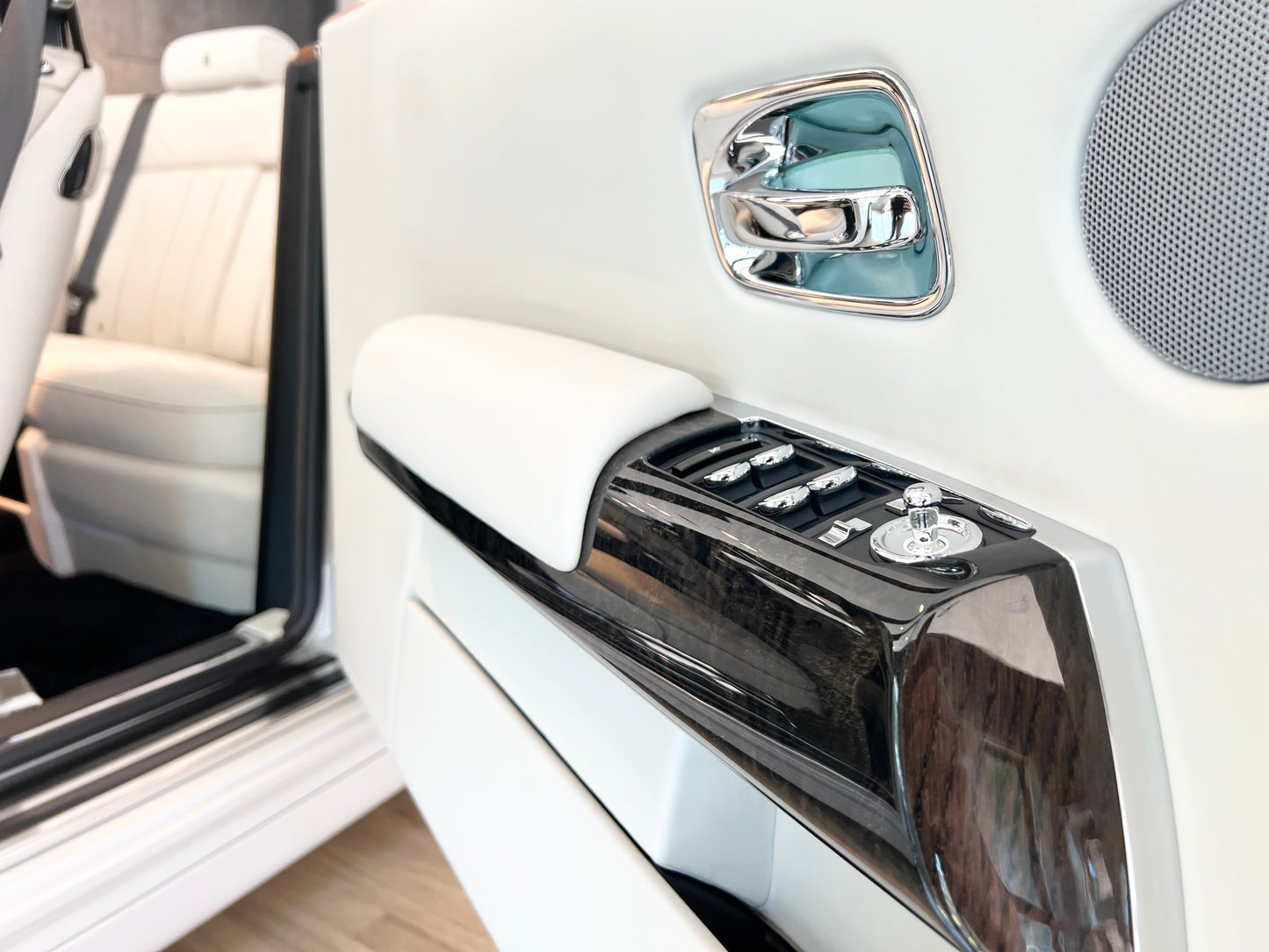 已售出-2013 Rolls-Royce Phantom Drophead Coupe