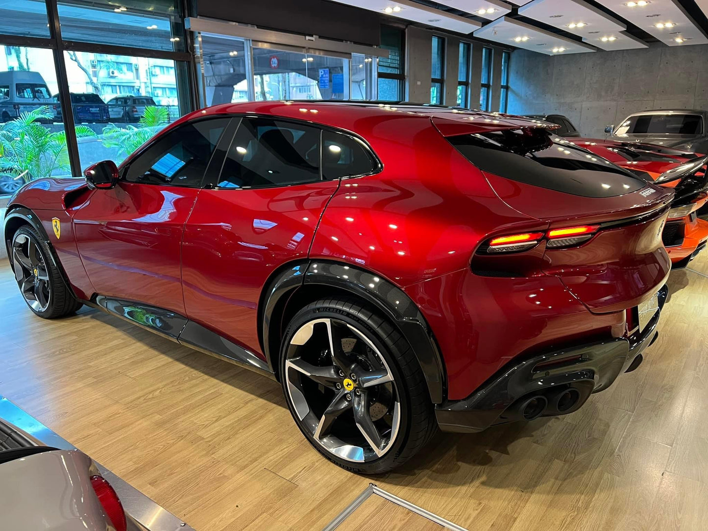 已售出-2024 Ferrari Purosangue 全新車