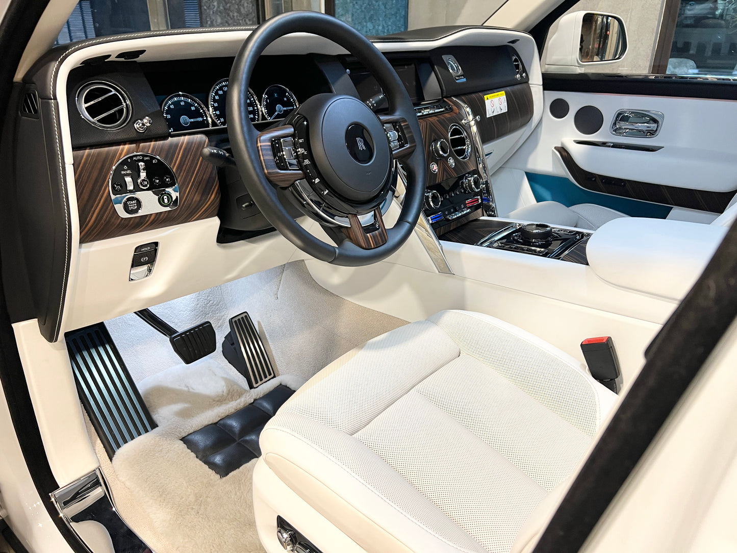 已售出-2019 Rolls Royce Cullinan